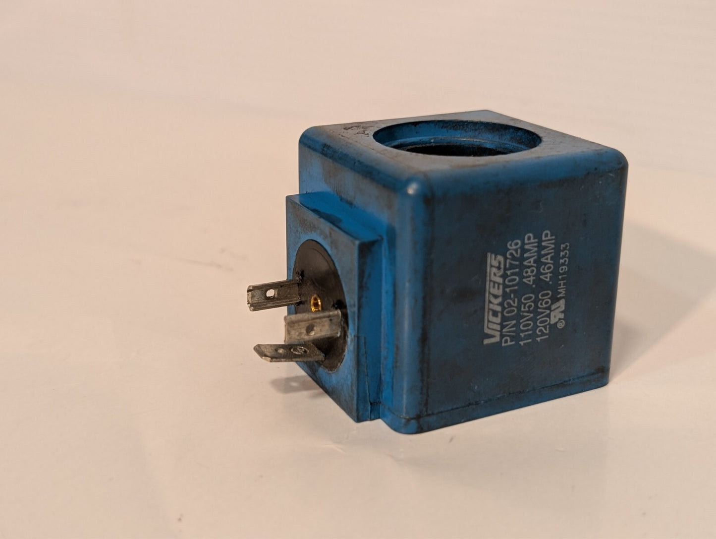 Vickers 02-101726 02101726 Solenoid Coil P/N 02-101726