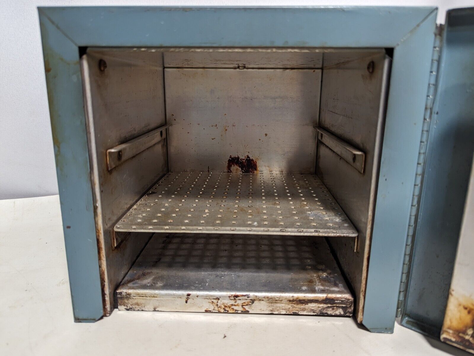 Thermolyne OV-10600 hot plate oven