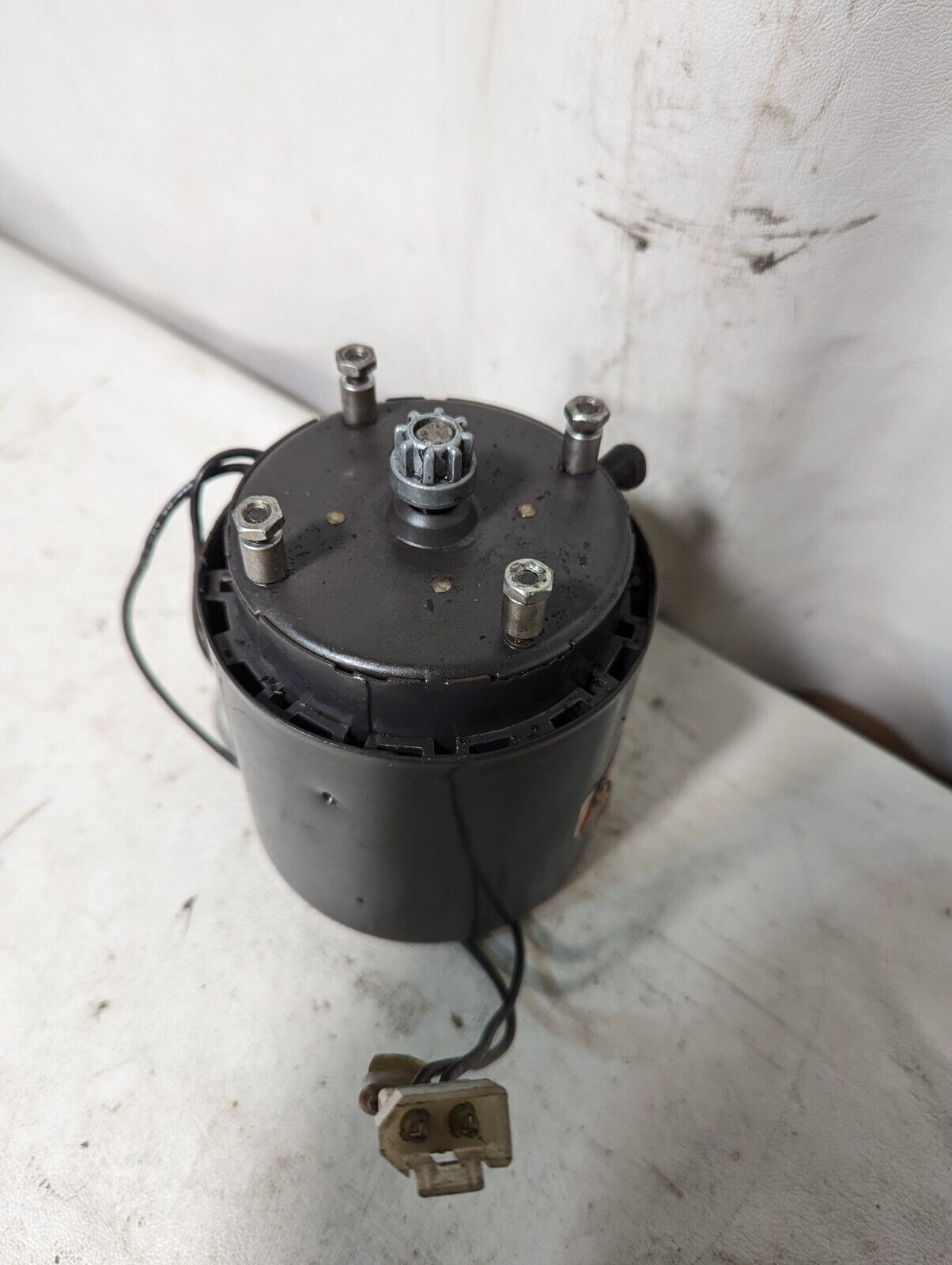 Dayton 5K001A motor, 1/20HP, 1550RPM, 115VAC, 1.5A