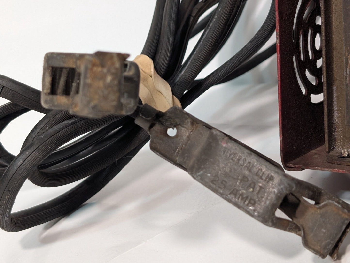 Vintage Precision-Bilt 101 D Auto-Battery Tapering Charger 115VAC 6VDC 2-4A