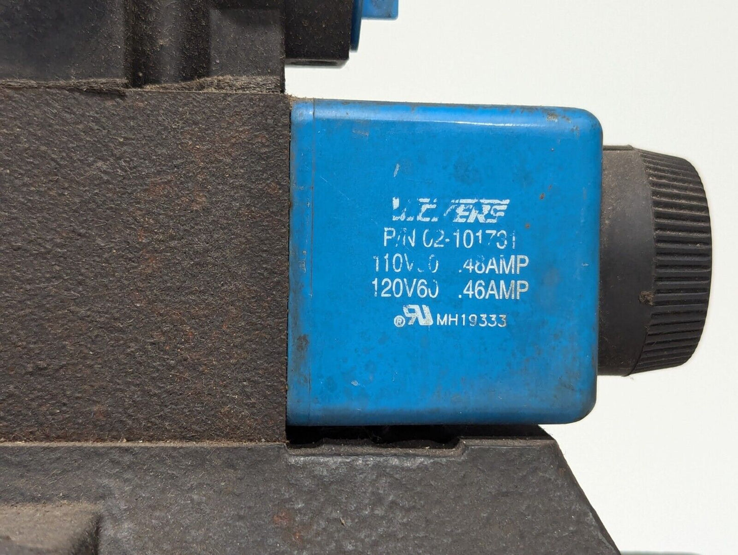Vickers DG5S-8-8C-VM-FW-B5-30 Directional Solenoid Control Valve Assembly