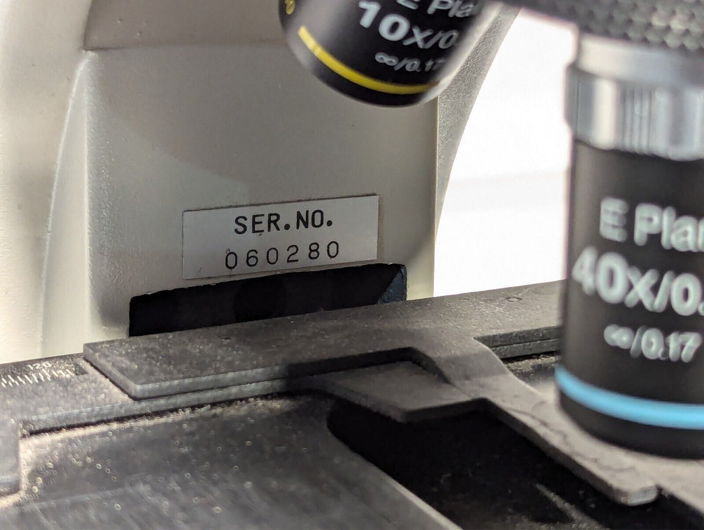 Accu-Scope 3015 Microscope With 4x, 10x, 40x And 100x Oil Objectives