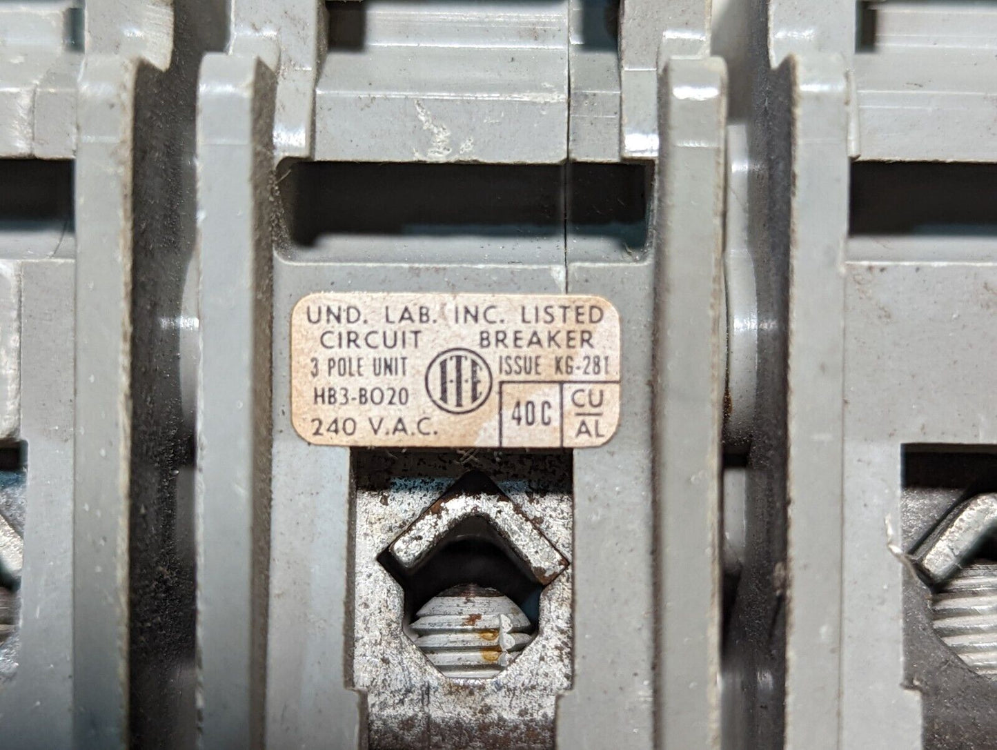 ITE HB3-BO20 circuit breaker, 20A, 240VAC, 3 pole, HB3-B020