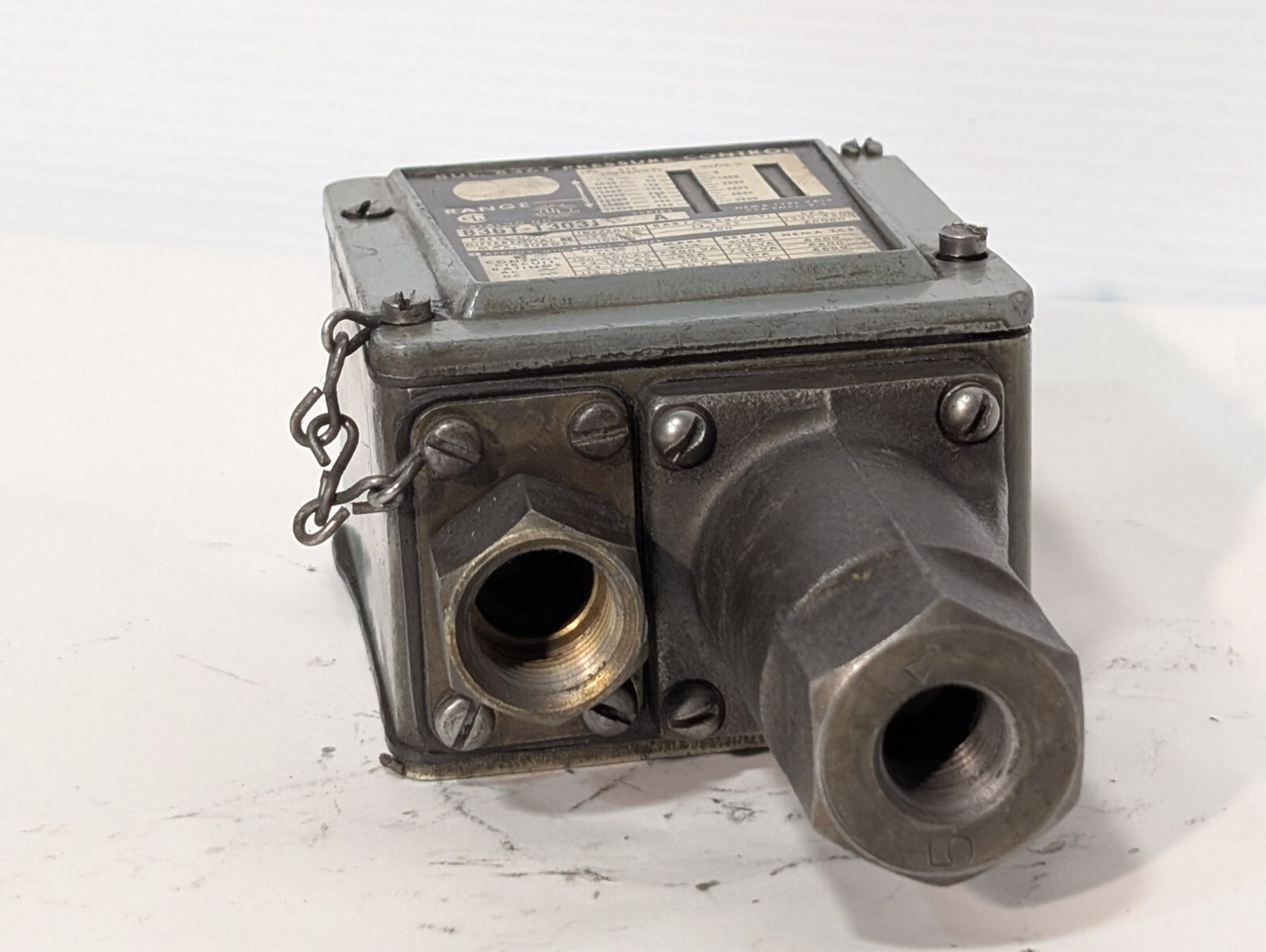 Allen Bradley 836T-T303J Series A Pressure Control Switch 175-650PSI Pilot Light