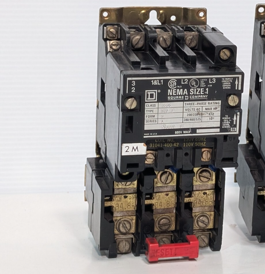 Square D 8536SC03 motor starter, NEMA Size 1, 3 Phase with 31041-400-42 Coil