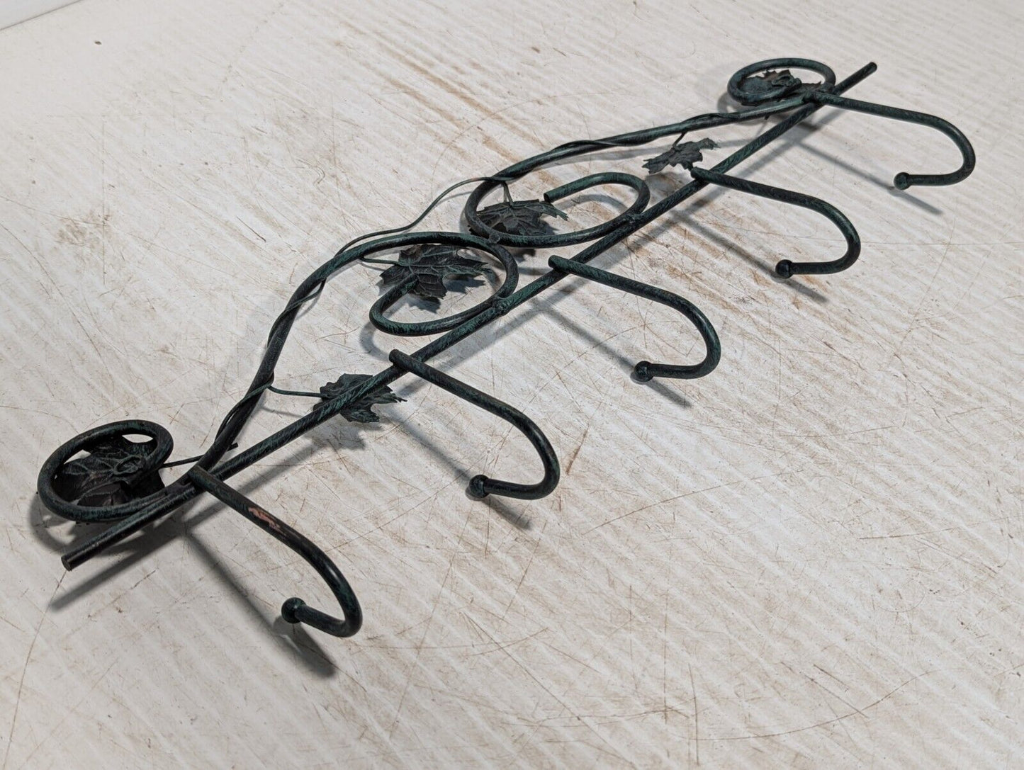 Vtg Beautiful Fall Leaves Twisted Wrought Iron Keys Holder 5 Hooks - Free Ship