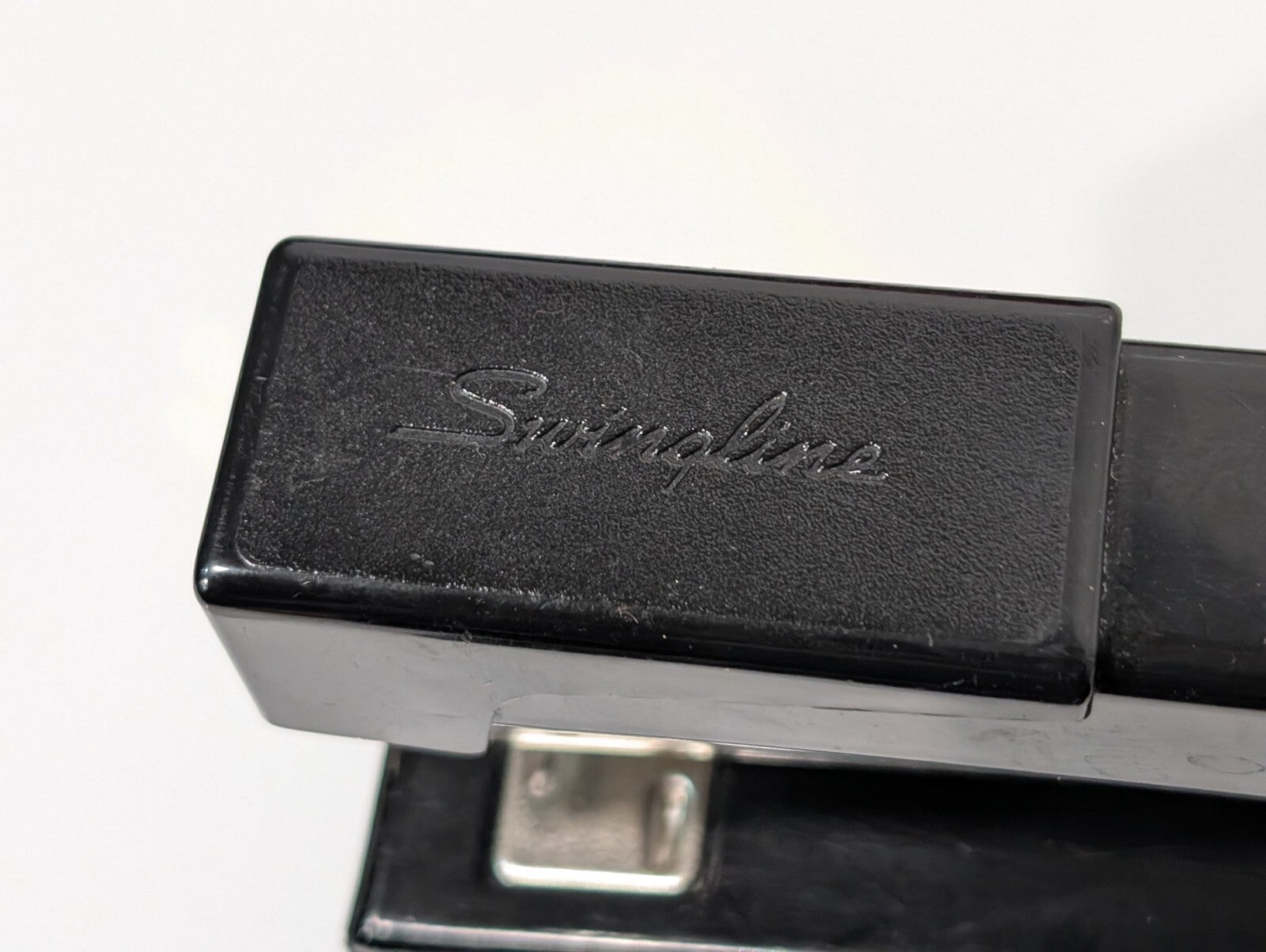 Staples Staplers Removers and Standard Staples, see photos