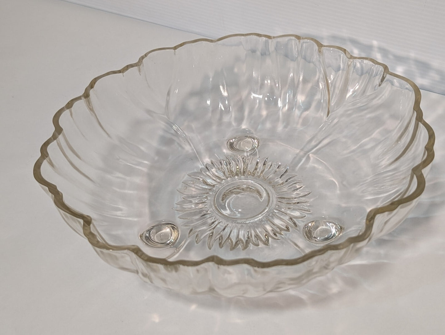 Vintage Indiana Glass 3-Footed Mid-Century Sunflower 11" Glass Bowl