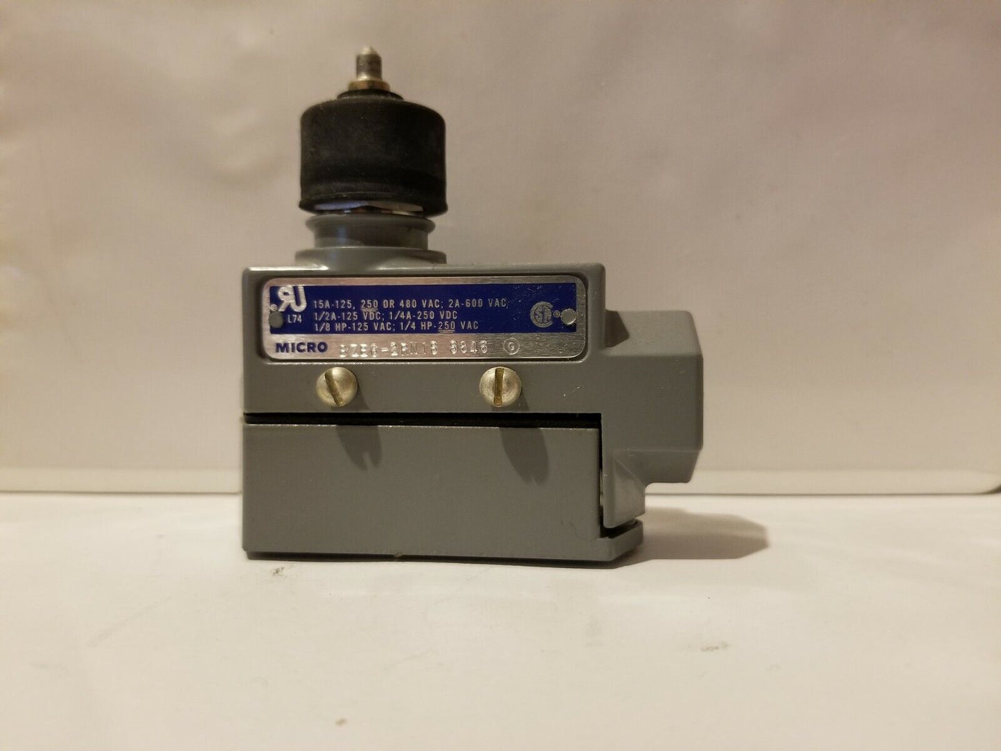 Honeywell Micro Switch BZE6-2RN18 enclosed limit switch, wobble switch