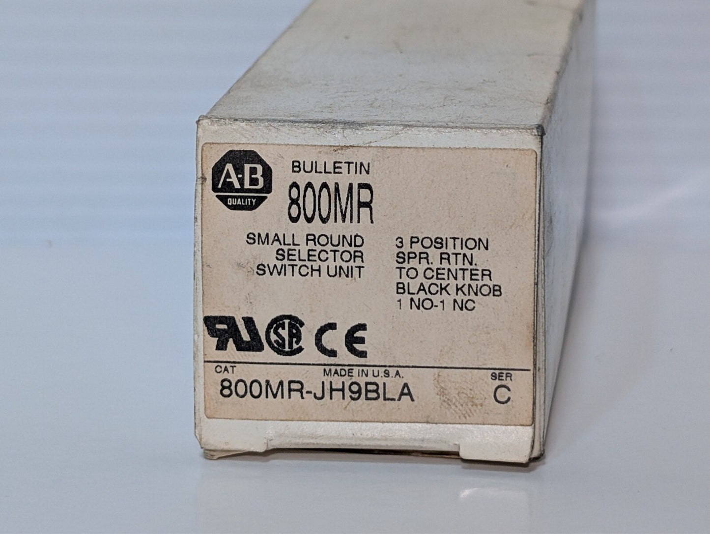 Allen Bradley 800MR-JX9B Ser. A 3 Pos Momentary Oil Tight Selector Switch