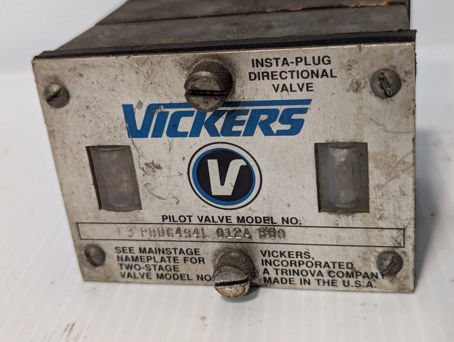 Vickers F3 PBDG494L 012A B60 insta-plug directional valve as pictured