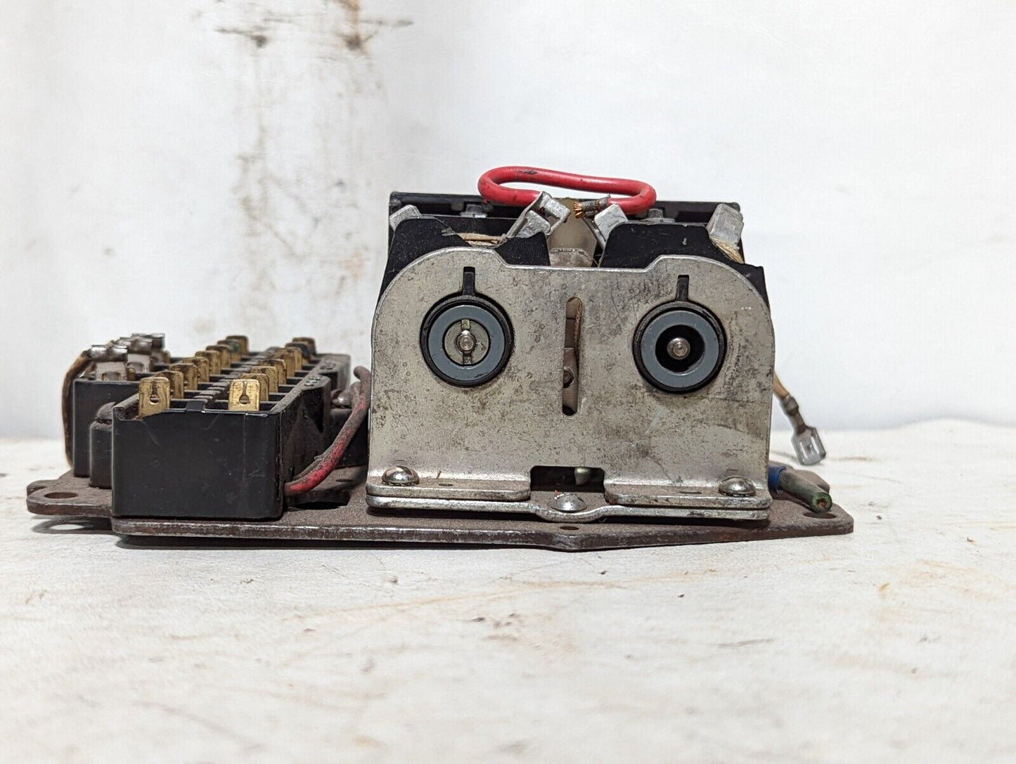 Square D unidentified hoist contactor, unknown working condition