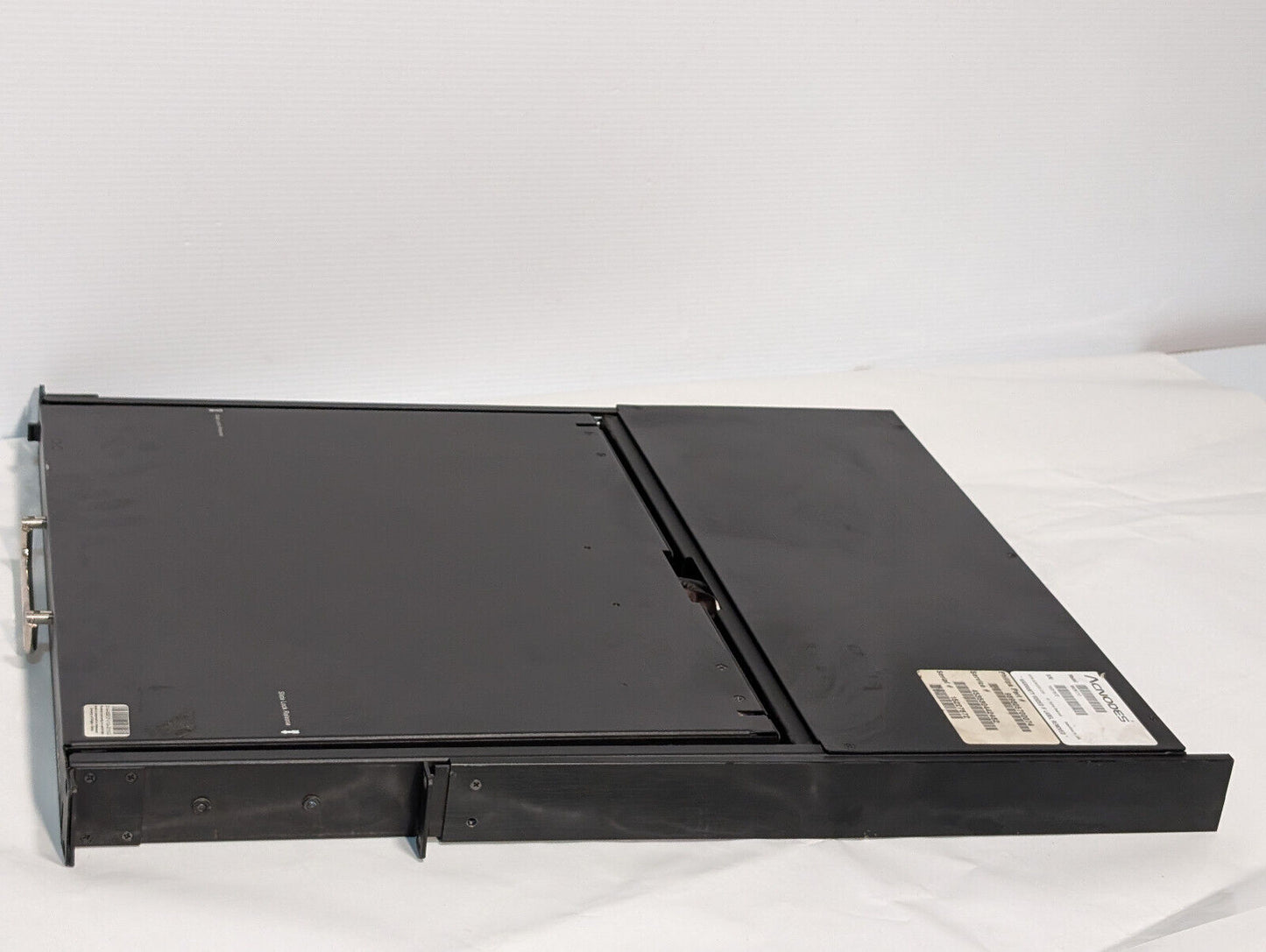 Acnodes MKD6117 Rack Mount Drawer, LCD Monitor, Full HD, KVM 8-Port Combo Switch