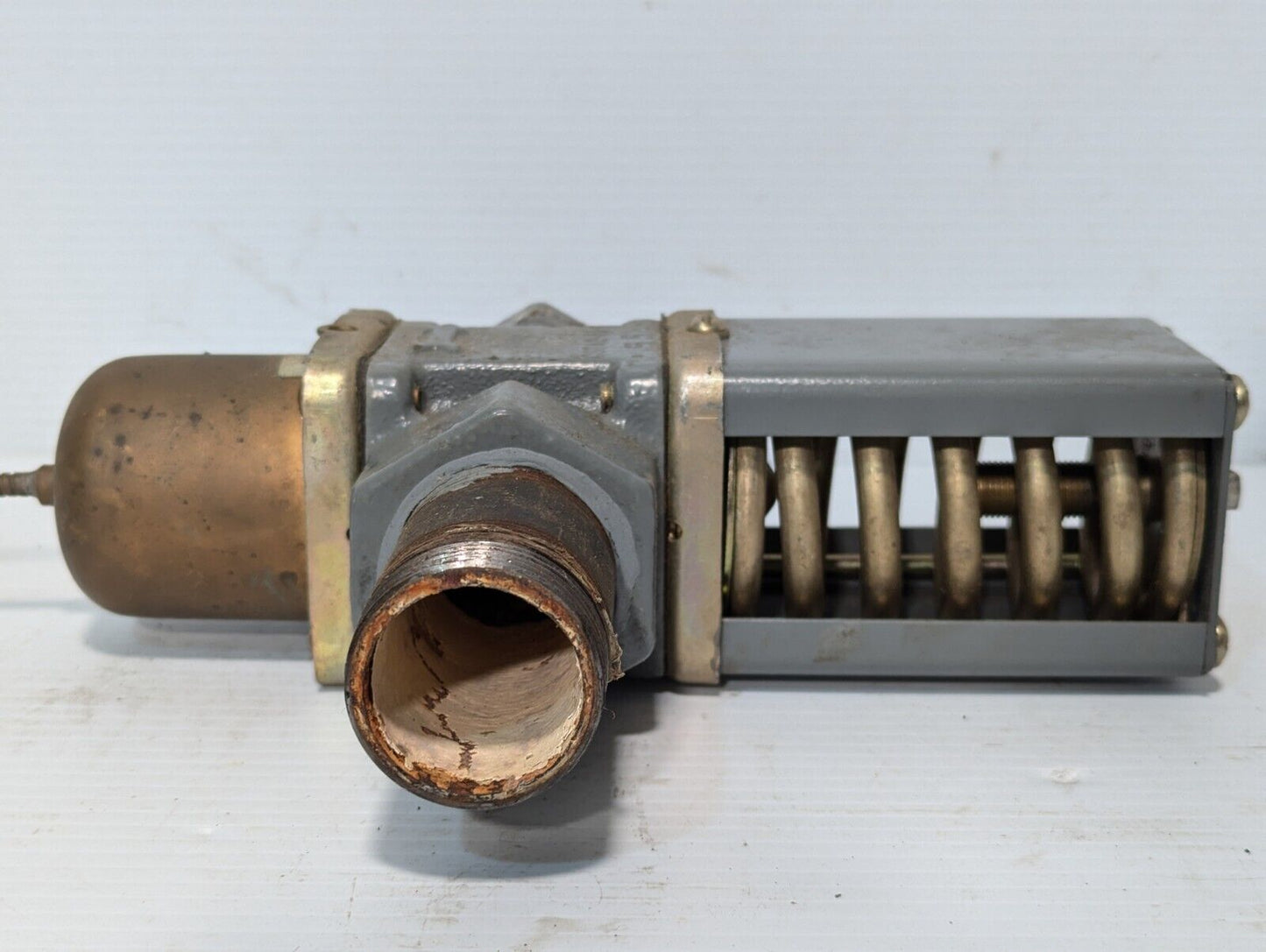 Johnson Controls Water Valve W/Attachment - Free Shipping+Returns