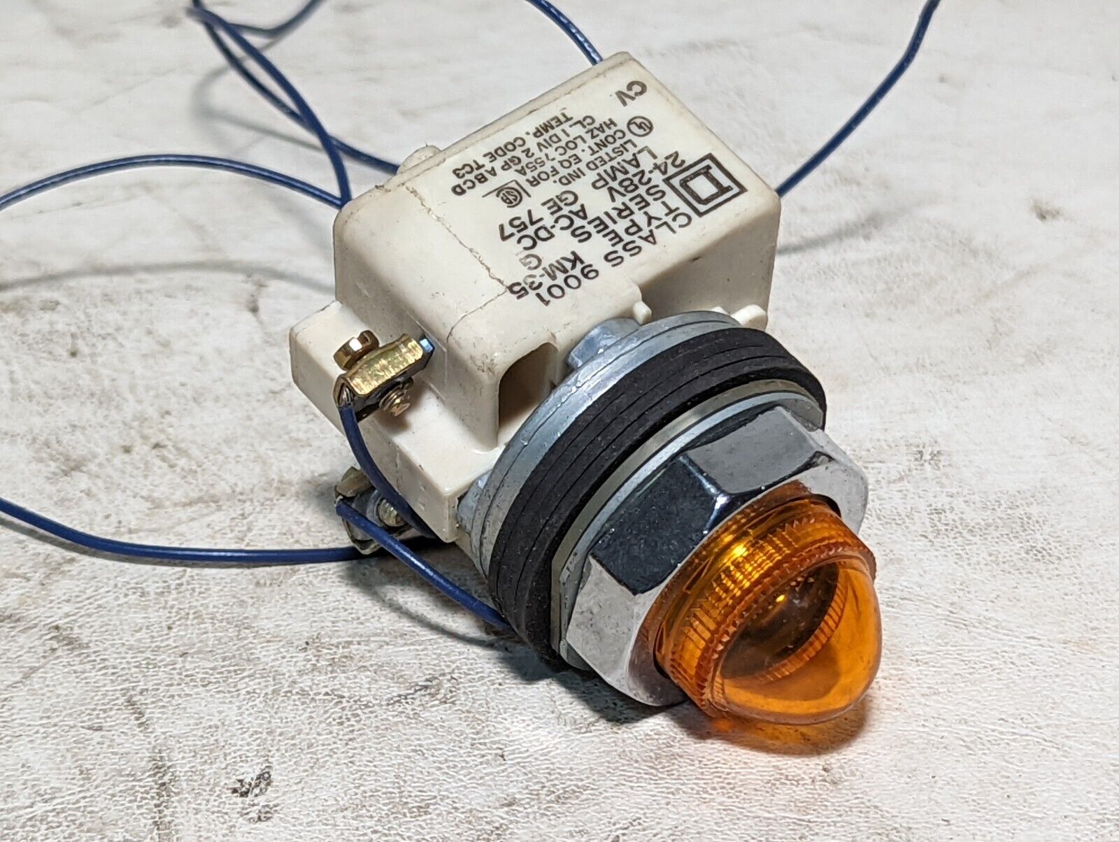 Square D 9001KM35 pilot light module, amber dome
