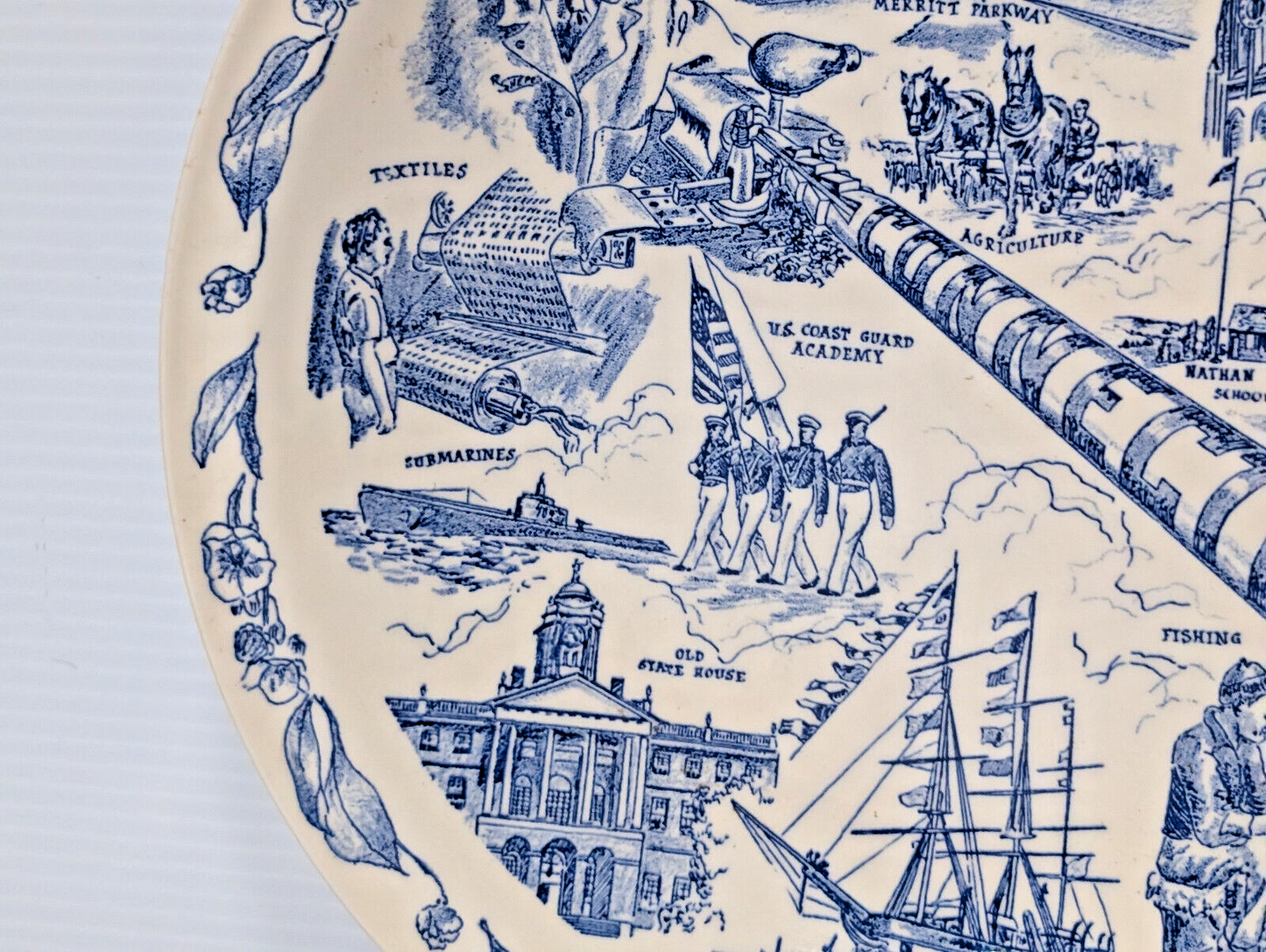 Vintage Vernon Kilns Hartford, Connecticut Souvenier Collector Plate 1930s