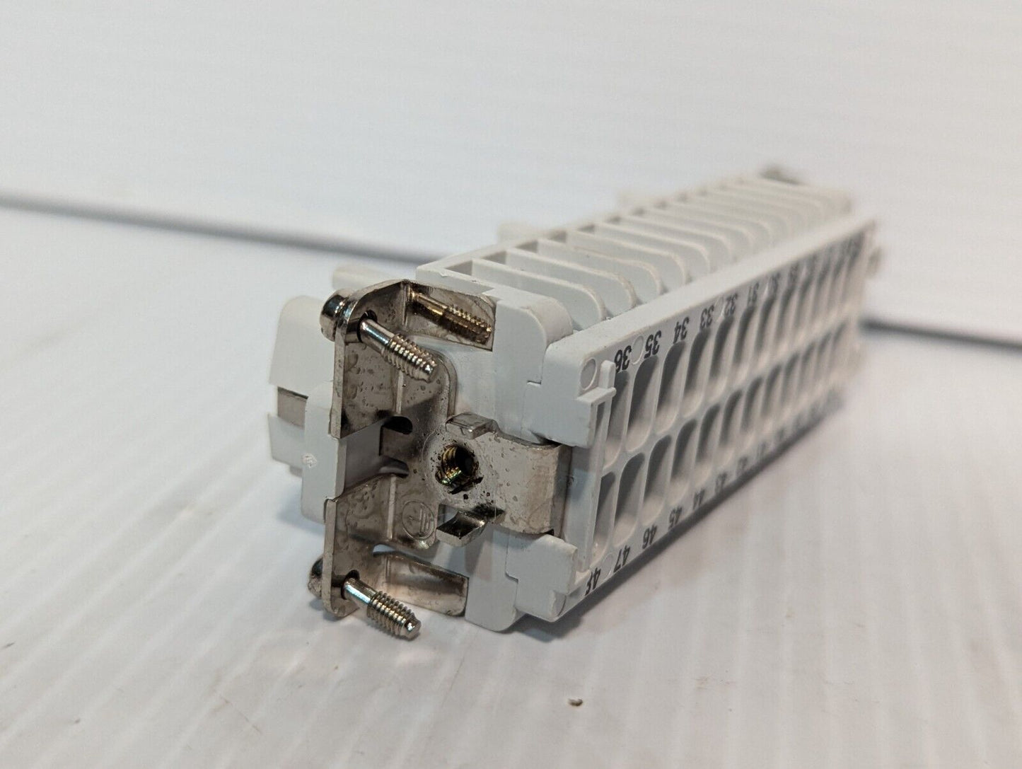 Thomas & Betts FS148B Terminal Insert Female 48 Position 20-14AWG - Free Ship