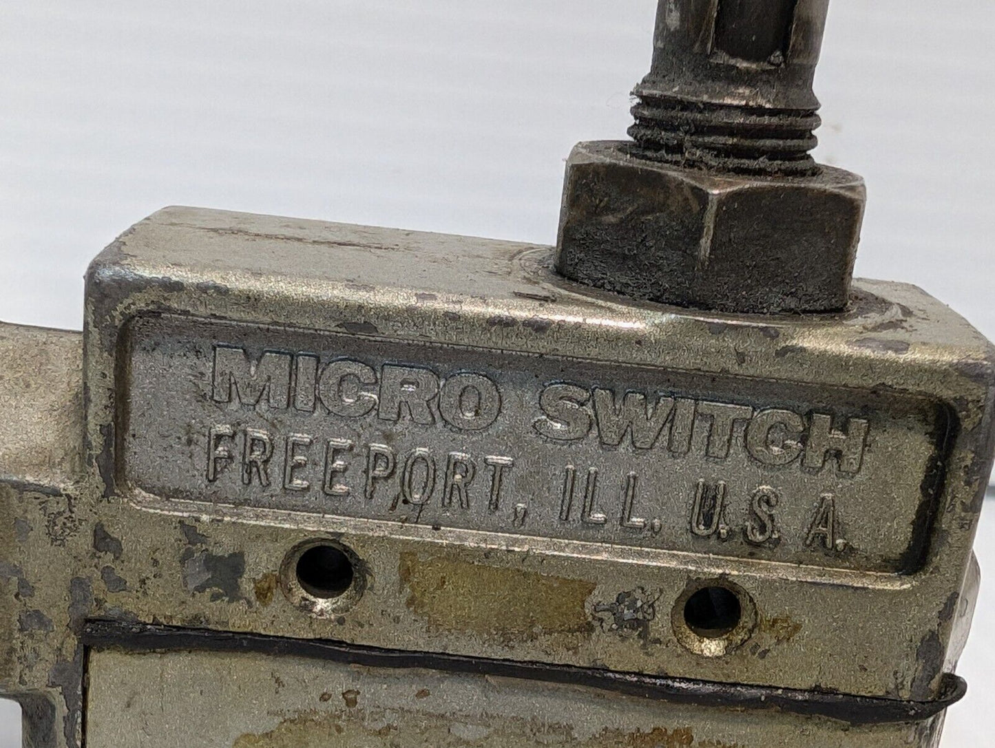 Yamatake Honeywell DTE6-2RQ9 Micro Switch/Limit Switch