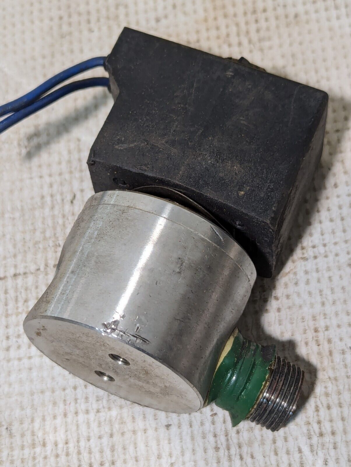 Solenoid Valve, Pneumatic, 100v-110v - Believed to be a CKD AB3X - Free Shipping