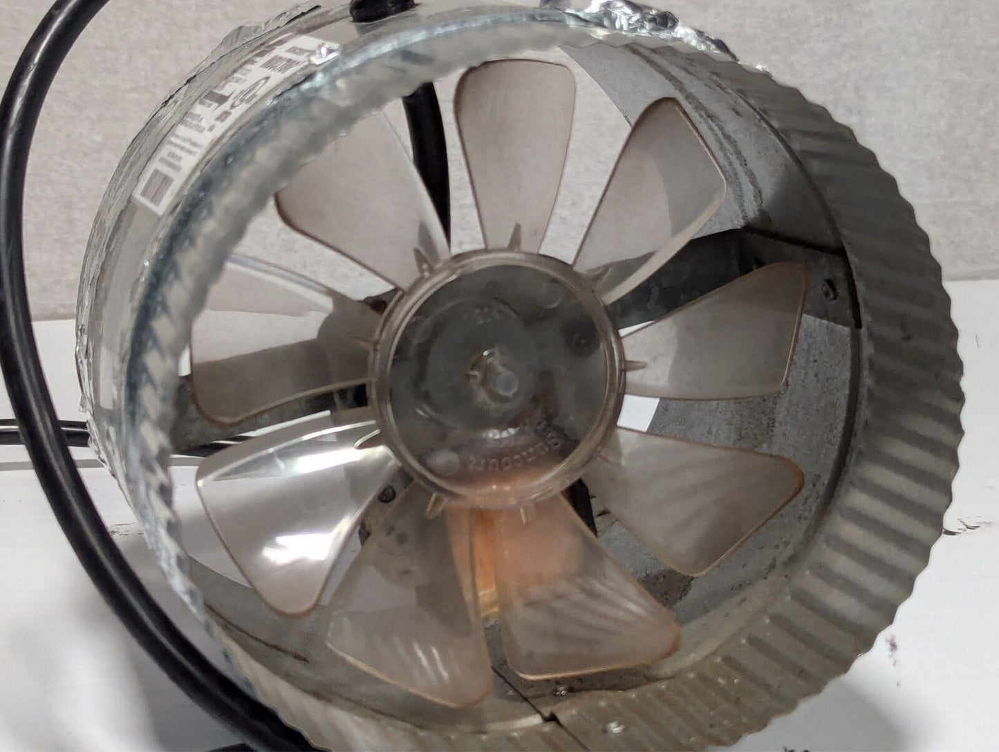 Suncourt DB206C in-line duct air booster fan, 120VAC, 60Hz, 0.4A as pictured