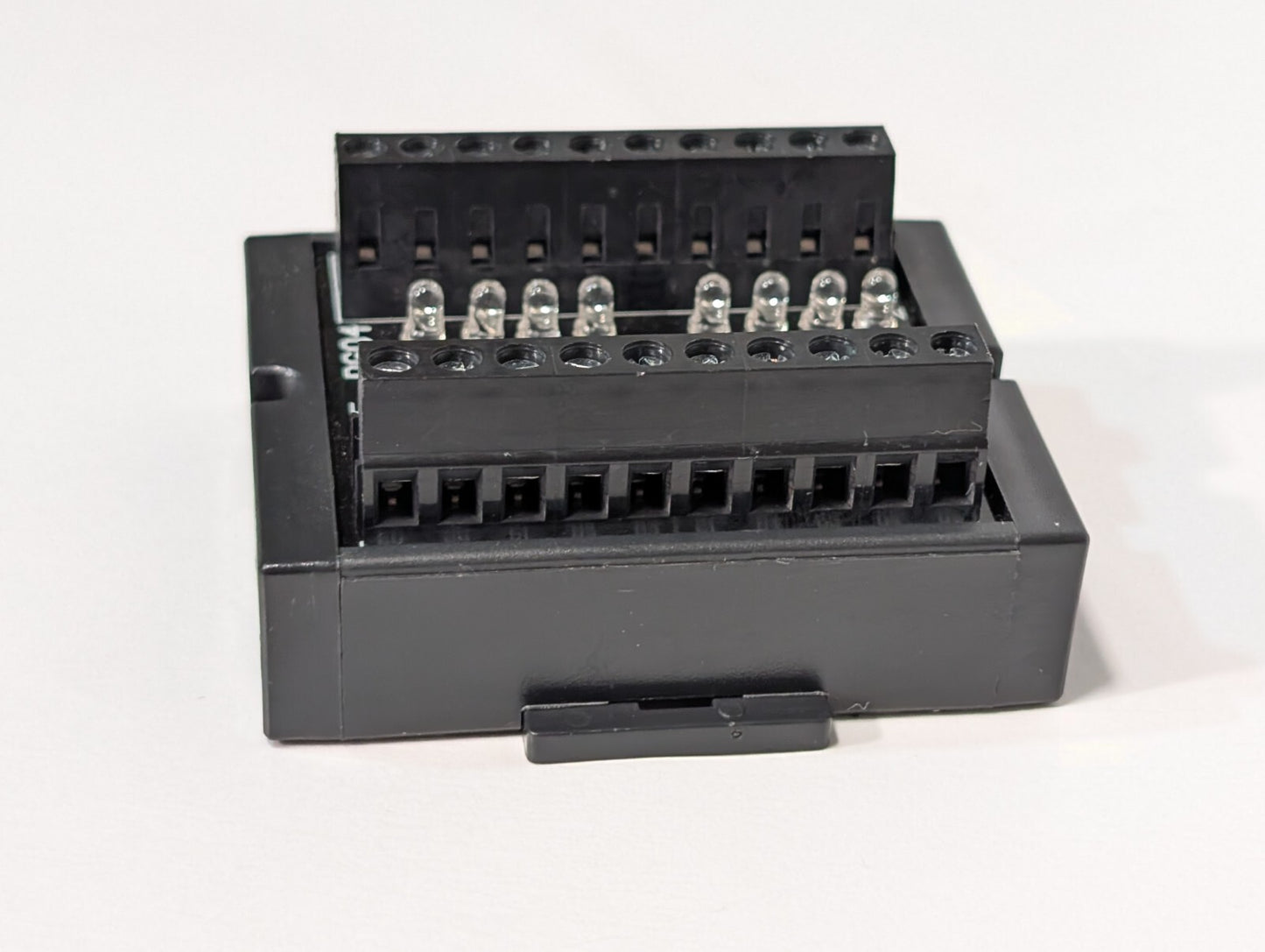 2) JLING DG04 8-Channel NPN to PNP Signal Converter 10-28VDC 10KHz Max Frequency