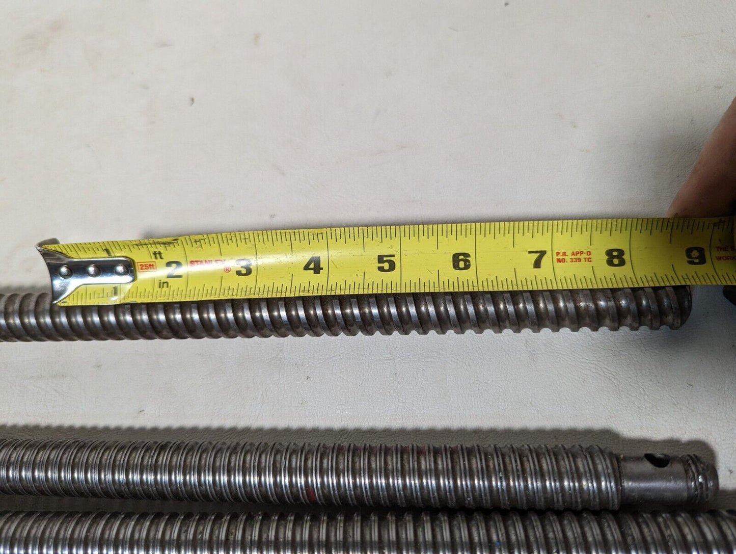 Lot of 4 feed screws, 3x 32 inches, 1x 36 inches long, plus some extras