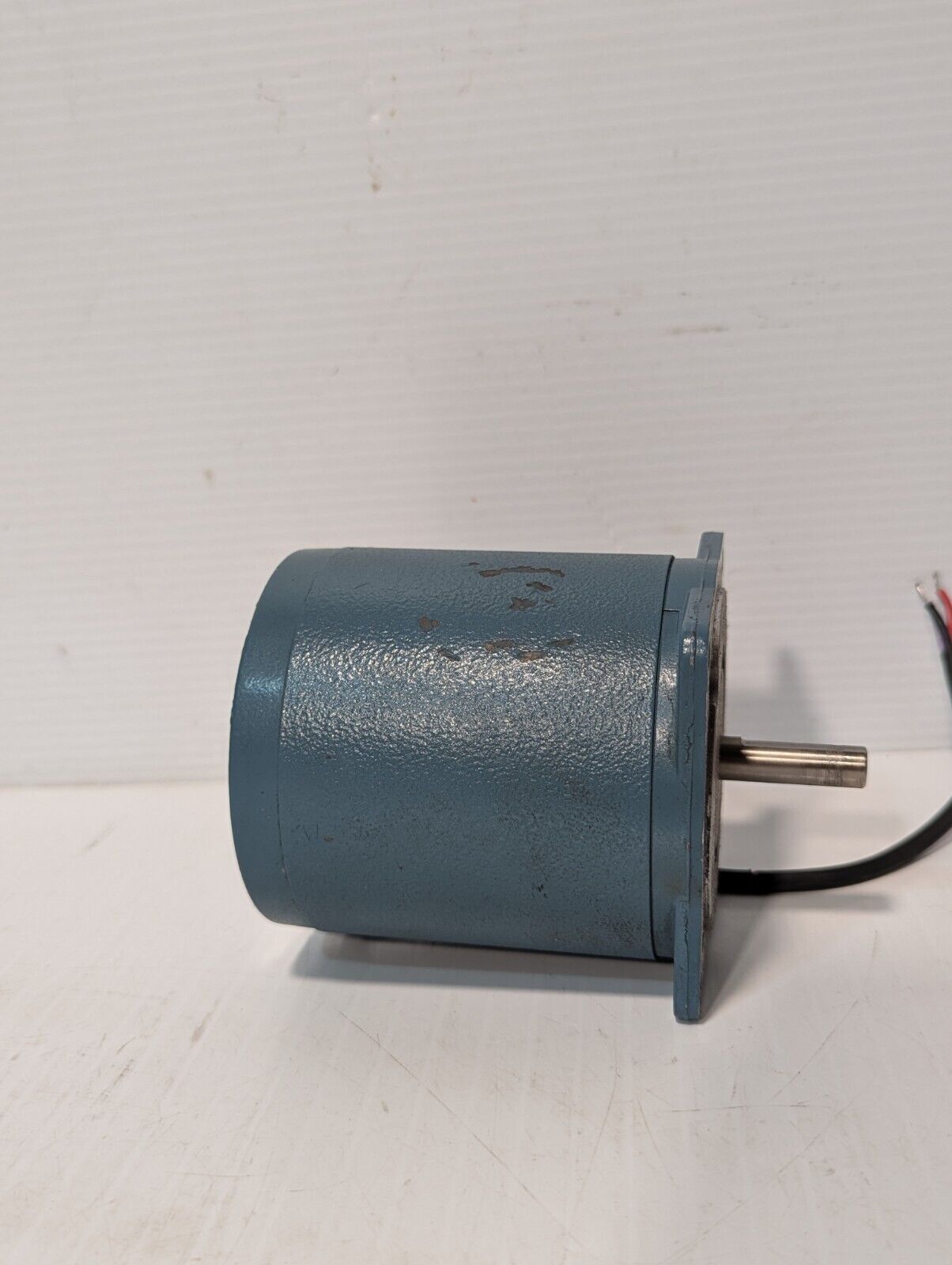 Superior Electric TS50U Synchronous Motor, 120VAC, 1 phase, 0.3A, 50/60RPM