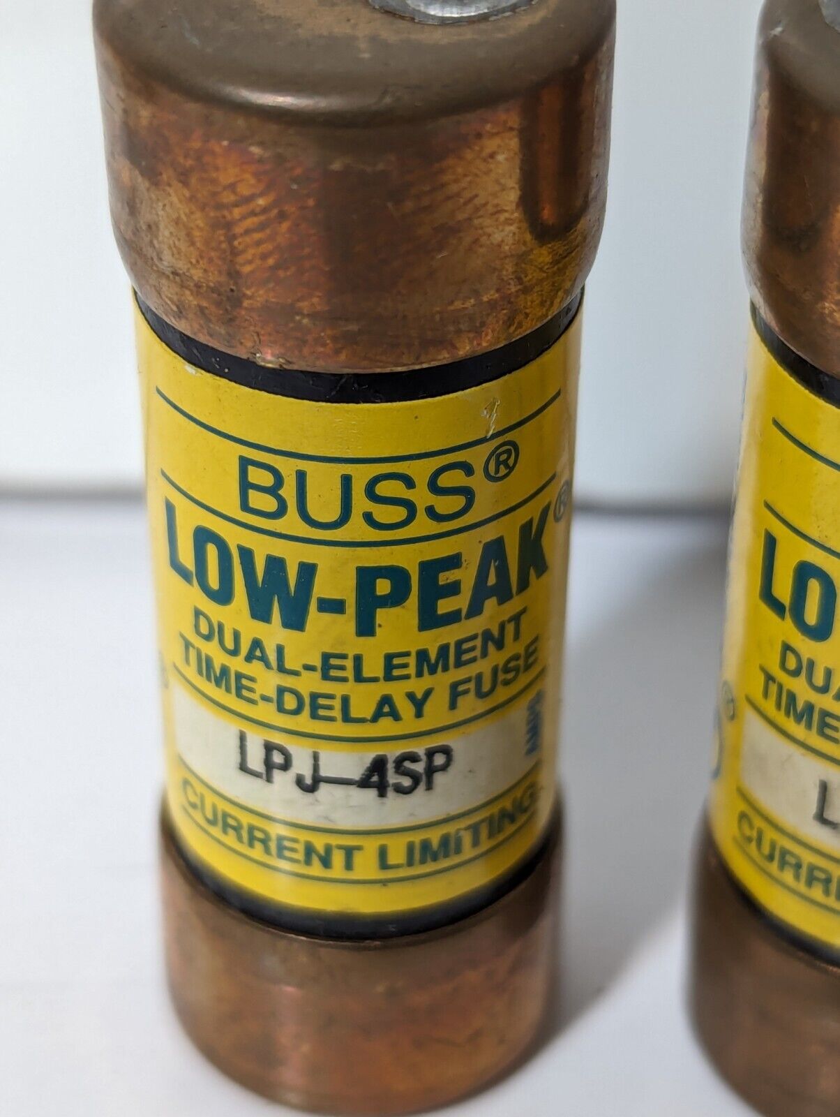 Lot of 2 Bussmann LPJ-4SP, 2 Bussmann LPJ-5SP fuses as pictured, low peak