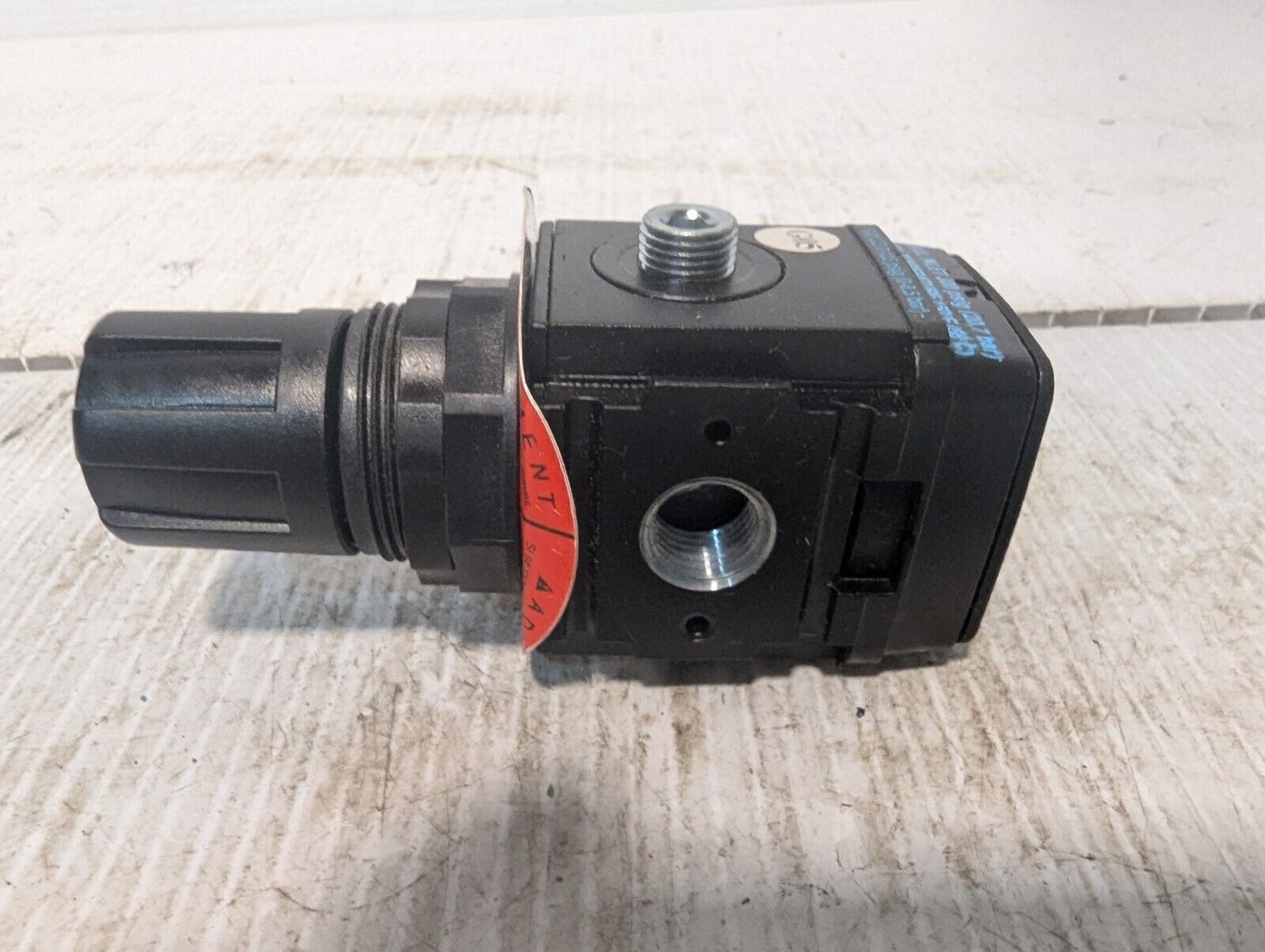 Wilkerson R08-01-f000 Regulator 0-125 PSIG R0801F000 Ro8+Returns