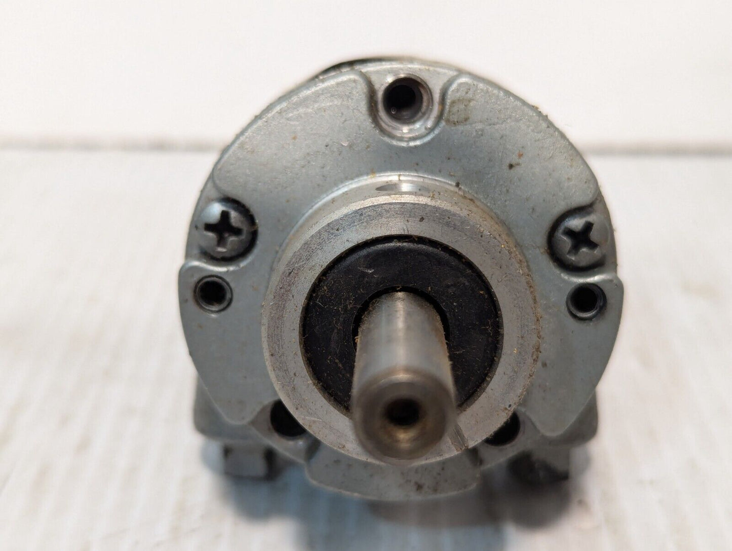 Gast 1UP-NRV-10 Air Motor, 0.45HP, Max Torque 4.9 in-lb, 17cfm Max Flow Rate