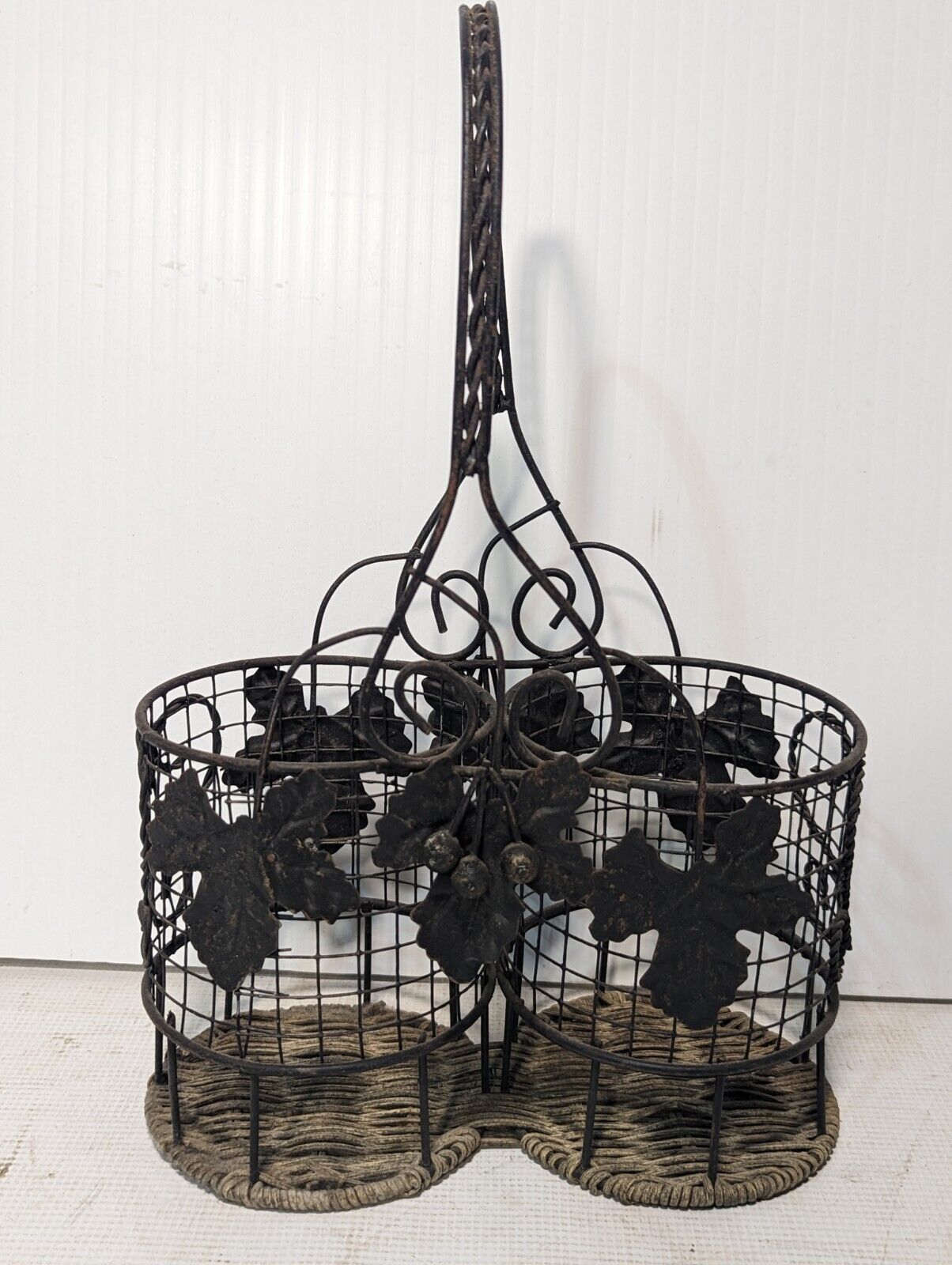 Vintage Metal Wire And Wicker 2 Bottle Wine Holder with Handle - Free Shipping