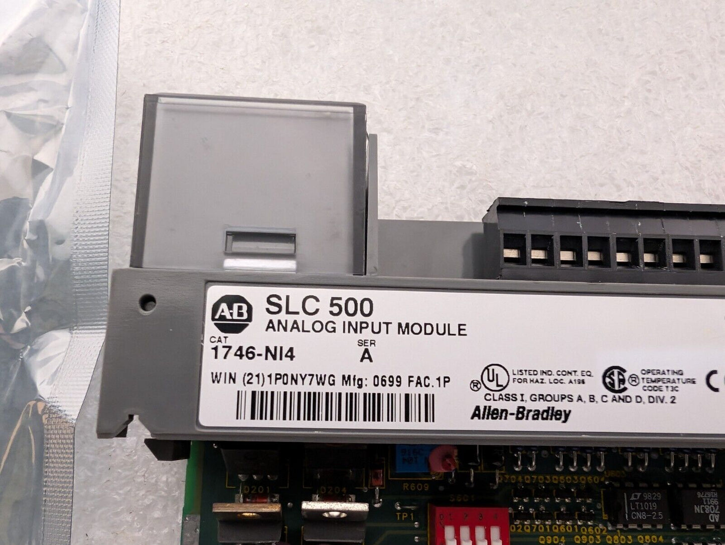 Allen Bradley 1746-NT4\B Thermocouple/DC Millivolt Input Module - Free Shipping