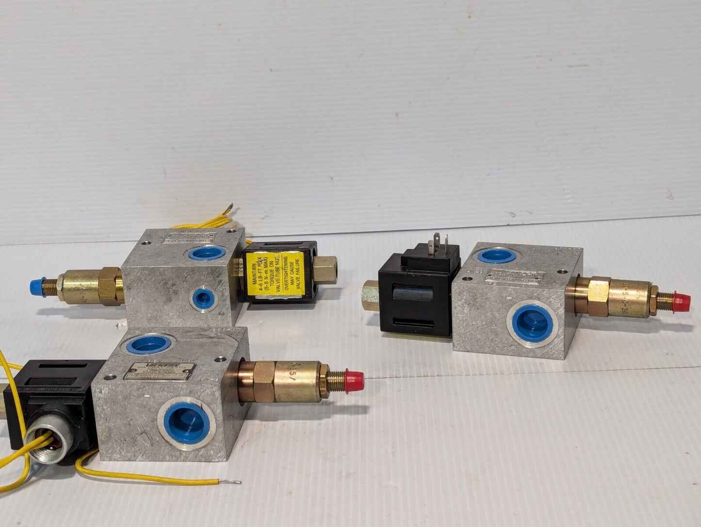 Vickers SRV-10-0-S-A10T-35/120APS Solenoid Valve - Free Shipping