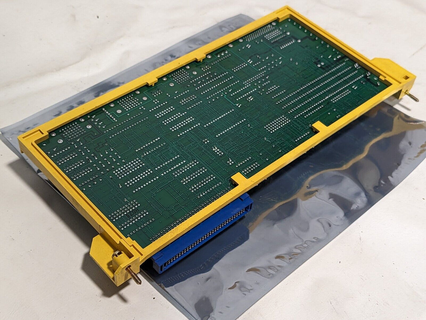 Fanuc A16B-2200-0121/06C control card, Base 0, circuit board
