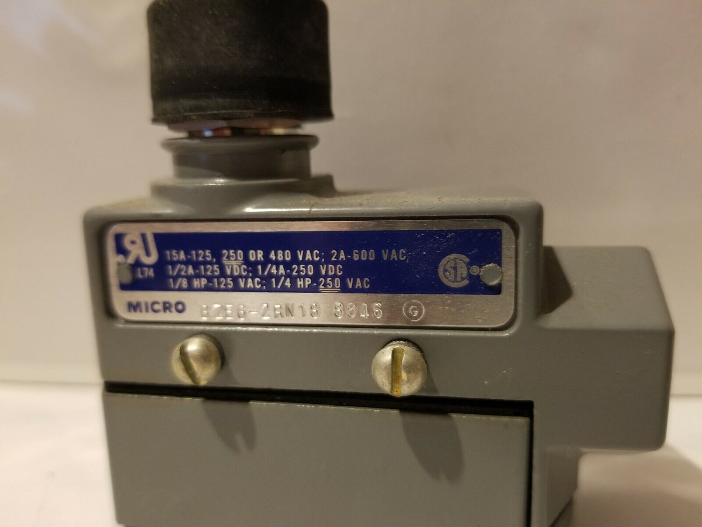 Honeywell Micro Switch BZE6-2RN18 enclosed limit switch, wobble switch