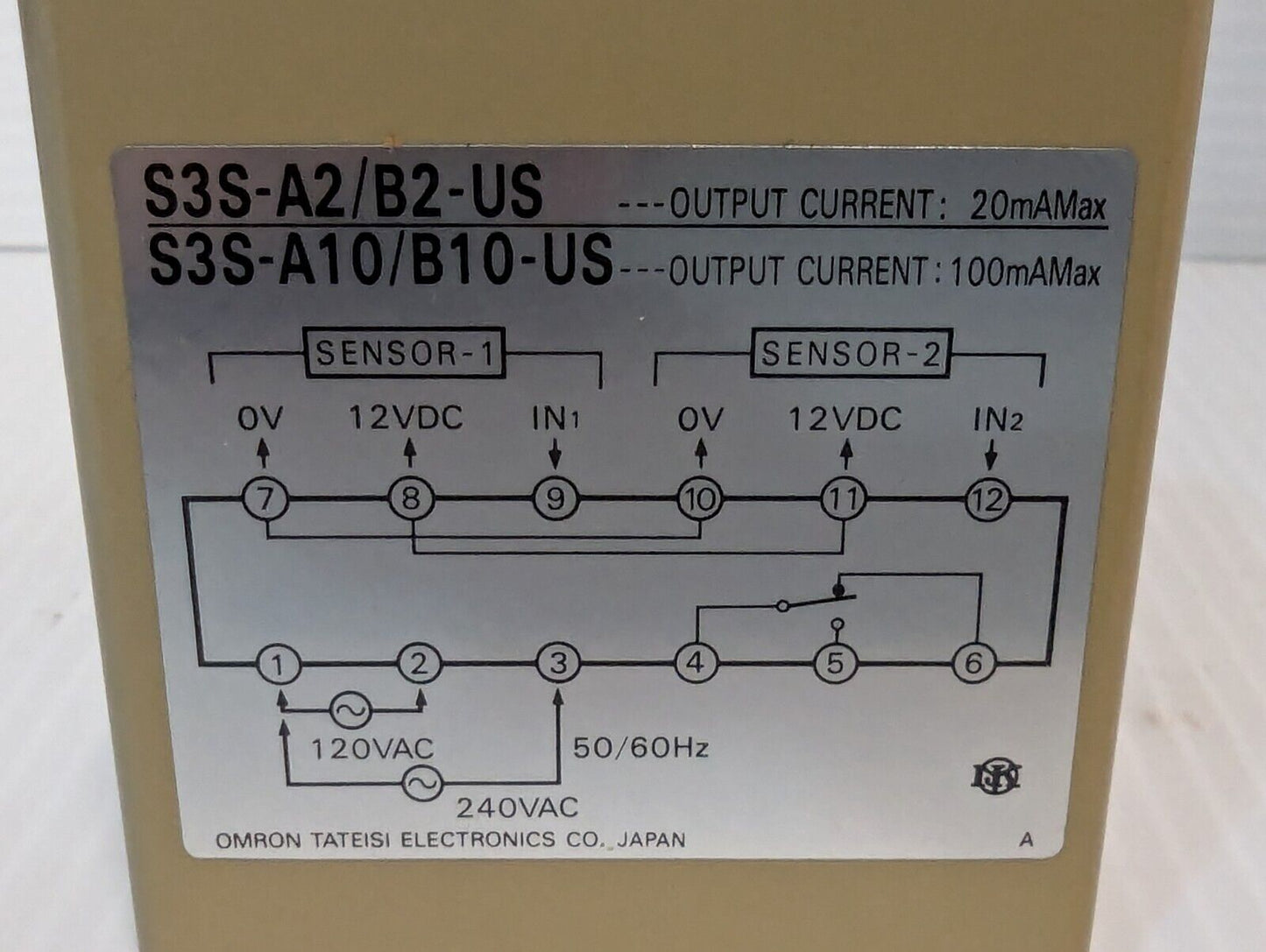 Omron S3S-A10-US controller, 12 pins, 120VAC in, 12VDC out - Free Shipping