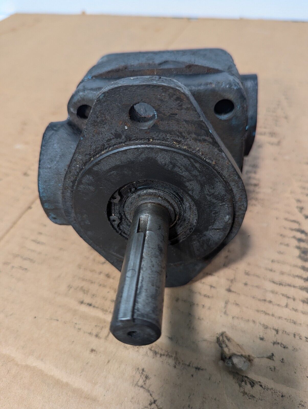 Vickers 280262 vane pump, power steering pump as pictured - Free Shipping
