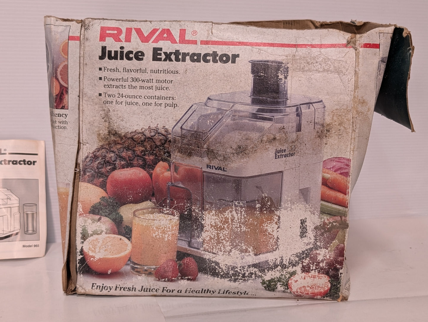 Vintage Rival Juice Extractor 965 Juicer Healthy Drinks, 300W Motor, (2) 24oz