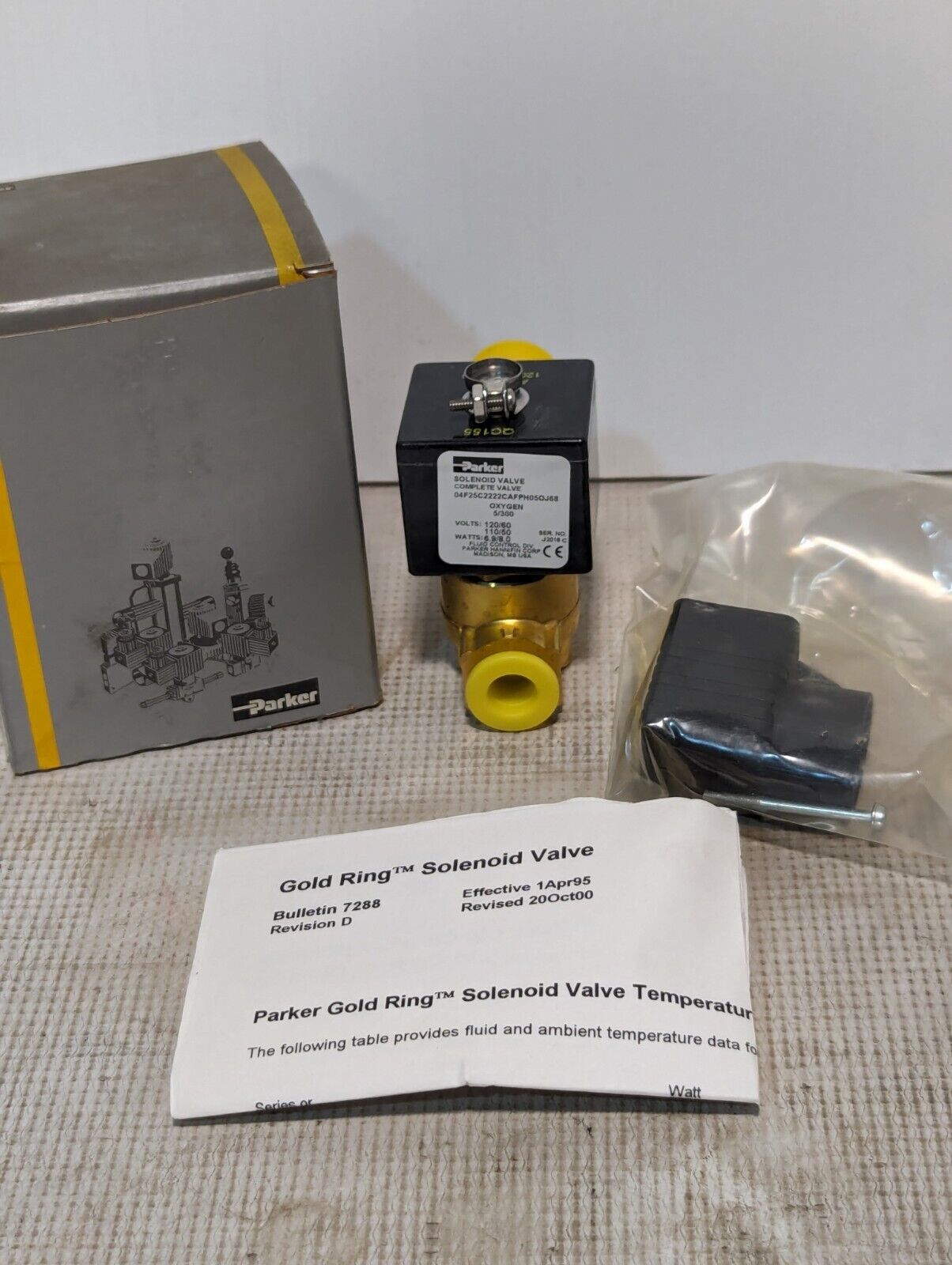 Parker 04F25C2222CAFPH05OJ68 Solenoid Valve, NPT 1/4", Orifice 11/32", 110/120v