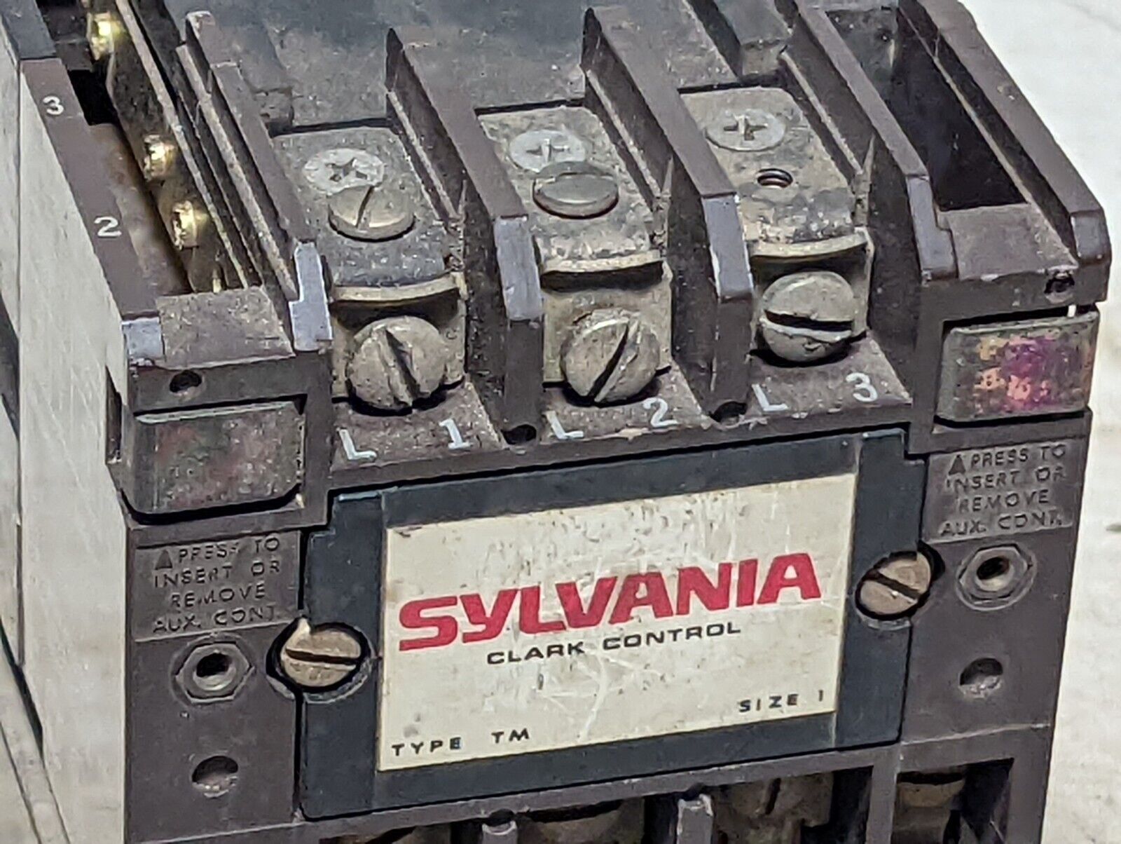 Sylvania T13U031 contactor, bulletin 6013, type TM, 115VAC, 110/120VAC, 2HP max