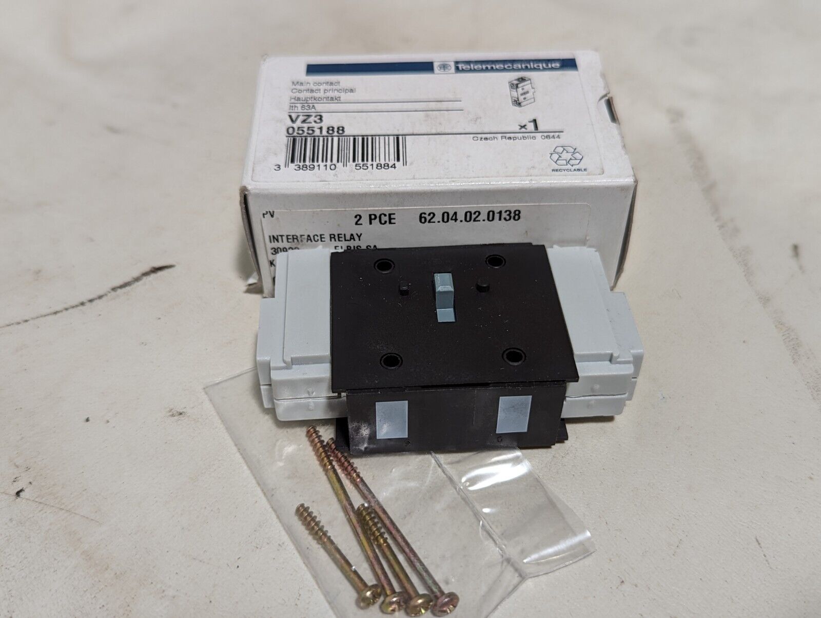 Telemecanique VZ3 055188 main contact