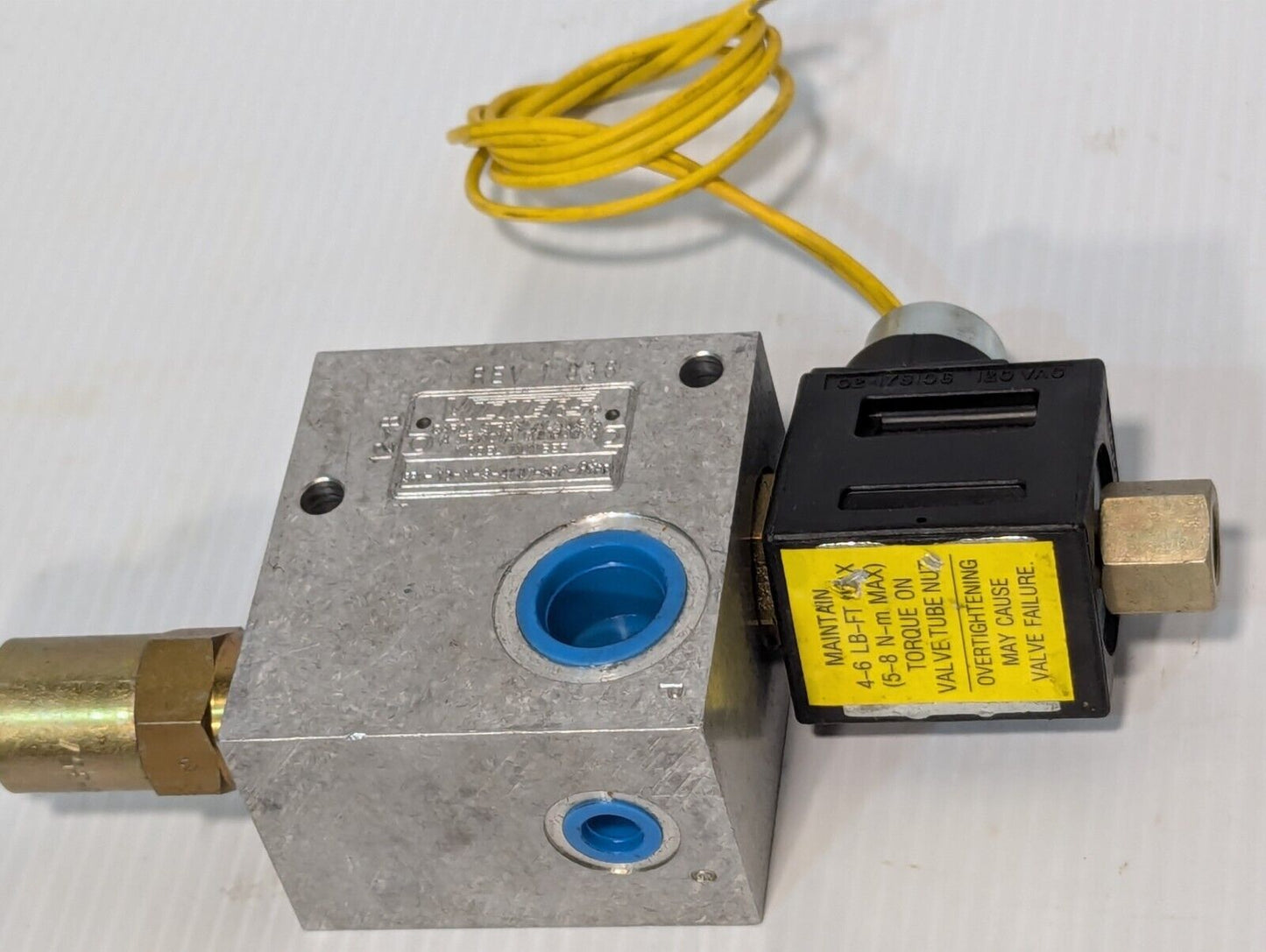 Vickers SRV-10-0-S-A10T-35/120APS Solenoid Valve - Free Shipping