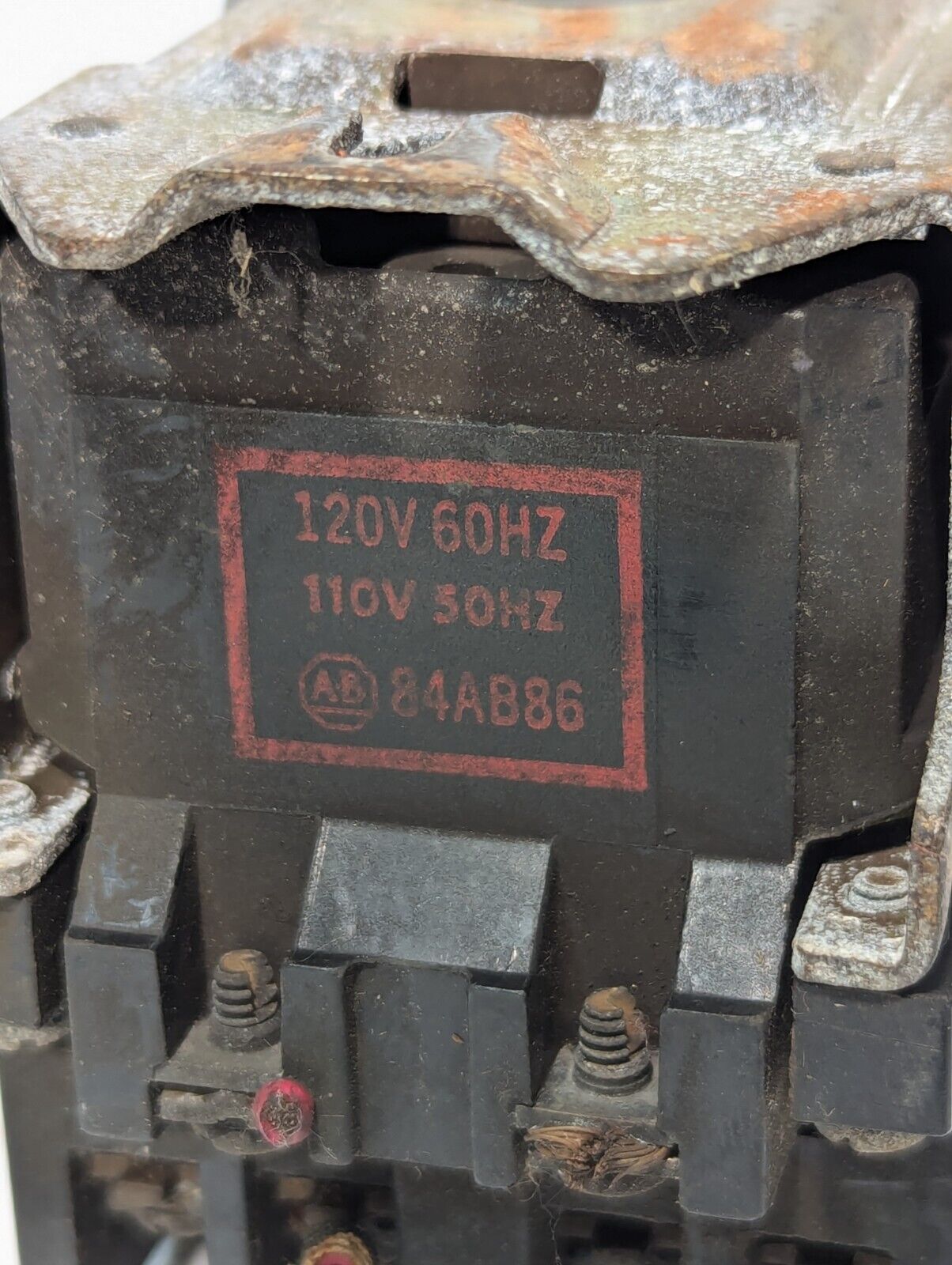 Lot of 7 Allen-Bradley 700-N400A1 Control Relays as pictured - Free Shipping