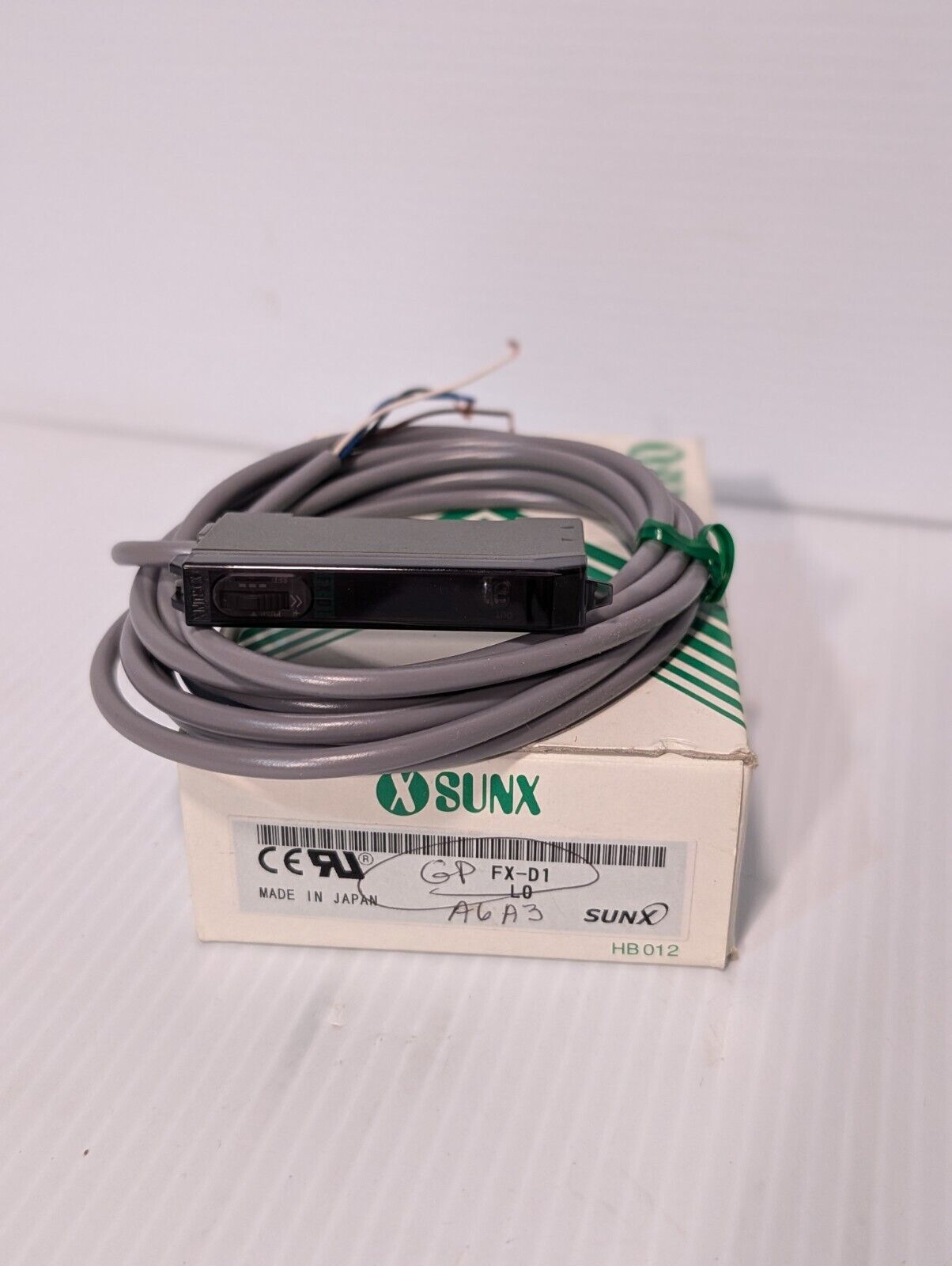 SUNX FX-D1 Fiber Optic Sensor with original box - Free Shipping + Returns.