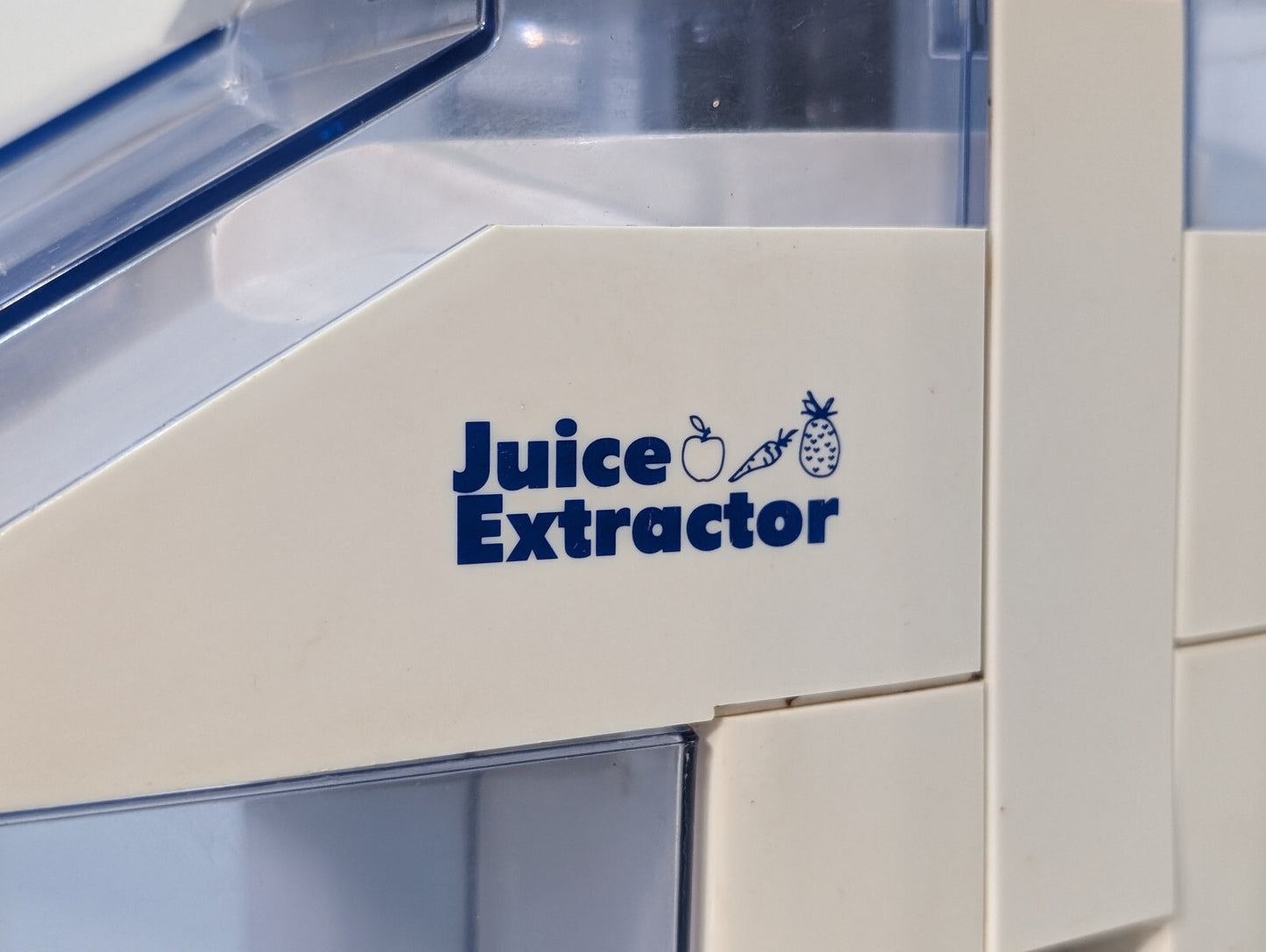 Vintage Rival Juice Extractor 965 Juicer Healthy Drinks, 300W Motor, (2) 24oz
