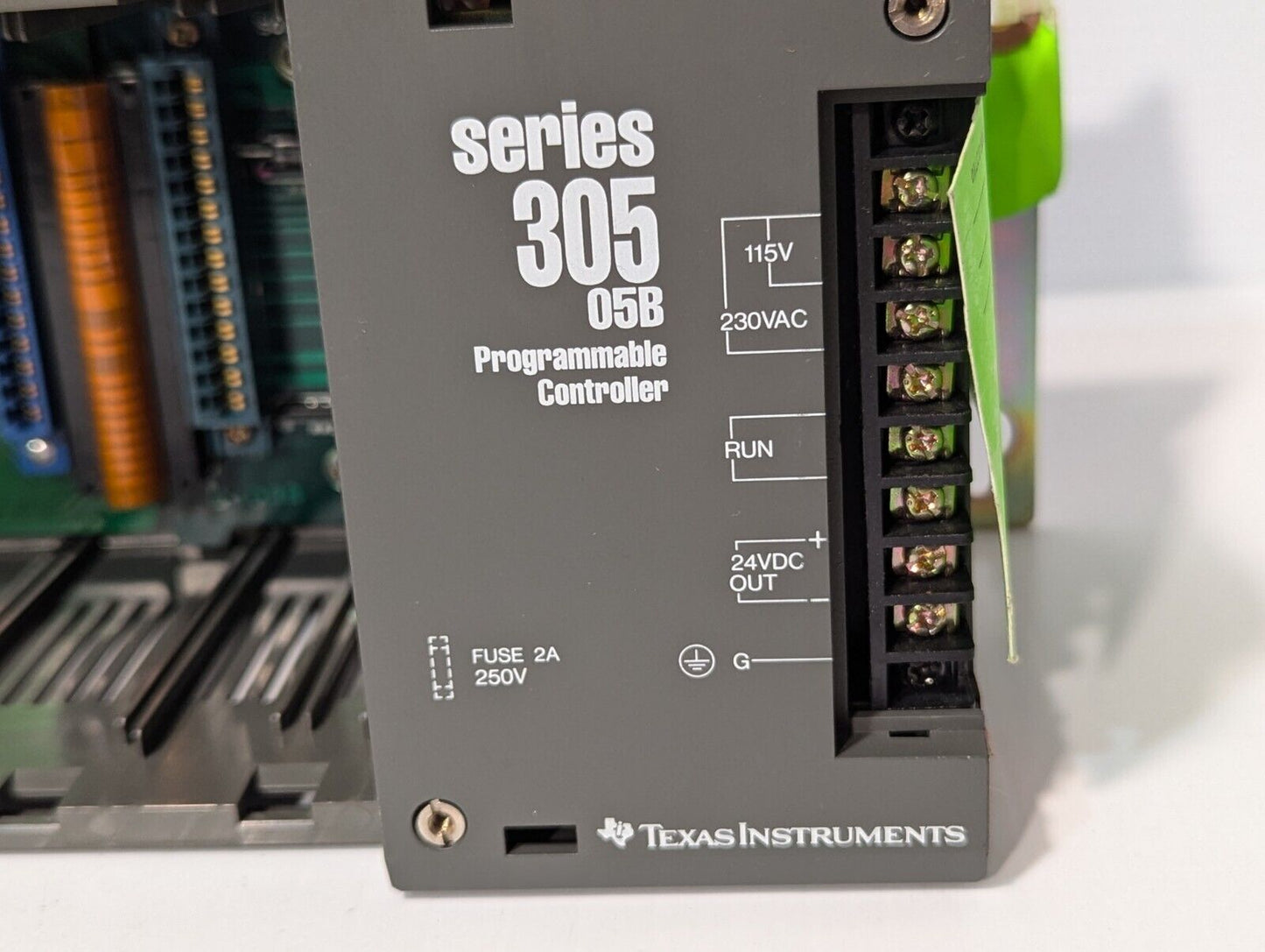 Texas Instruments 305-05B programmable controller, 97-132/194-264VAC in, 5/24VDC