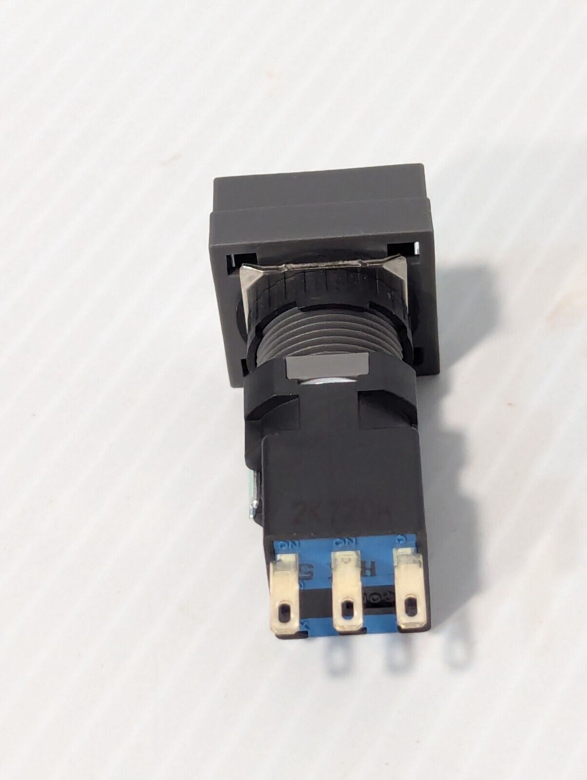 IDEC HA4B-M1T1G-TK2573 Pushbutton Switch, Green, IDEC LA-T1 - Free Shipping