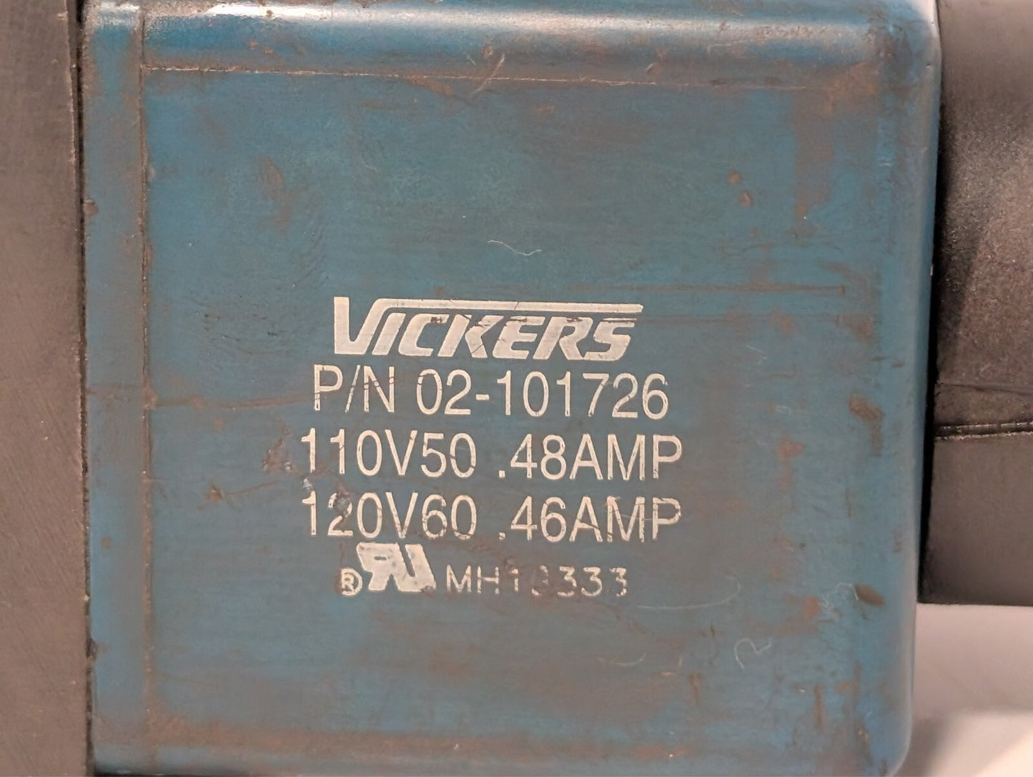 Vickers 02-101726 Solenoid Coil ONLY (DG4V-3S-2A-M-U-B5-60 Valve sold separate)