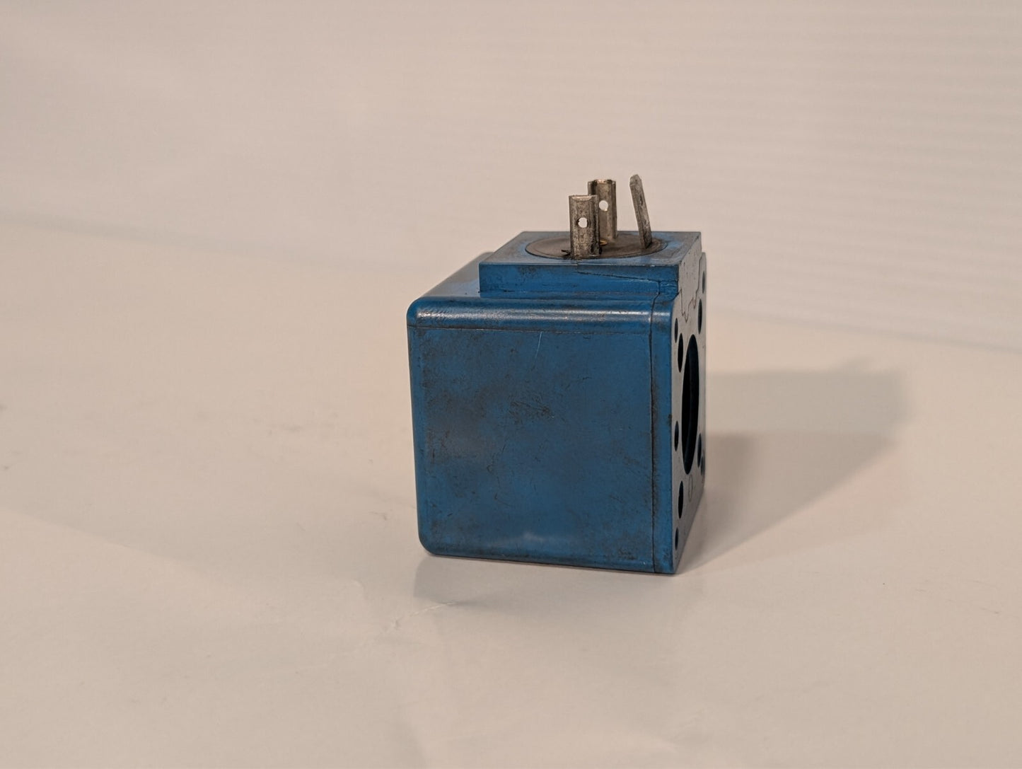 Vickers 02-101726 02101726 Solenoid Coil P/N 02-101726