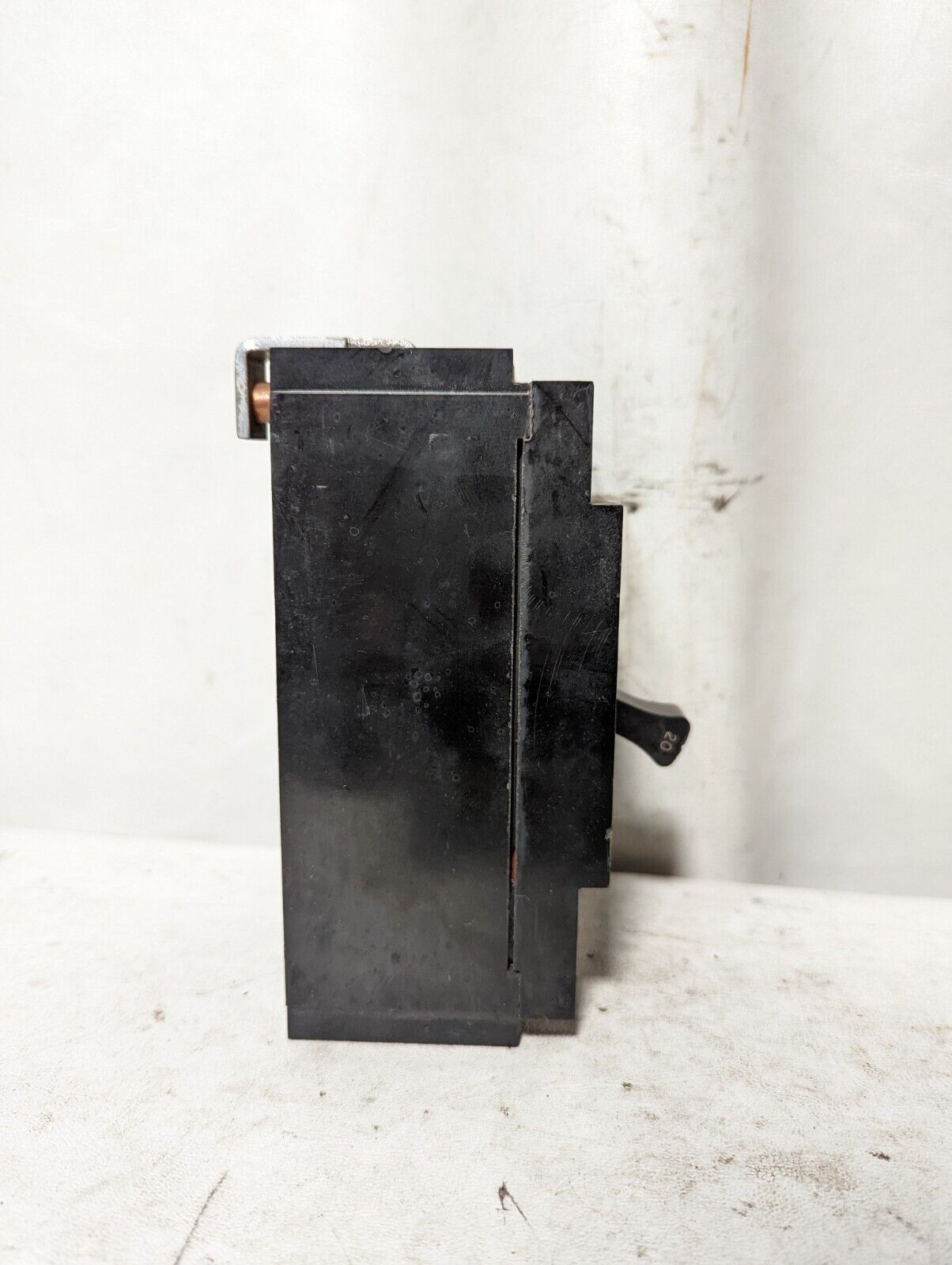 Square D 989720 circuit breaker, 20A, 480VAC, 3 pole